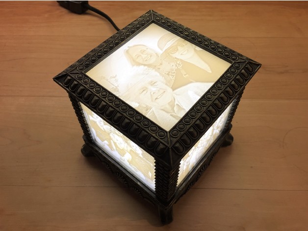 Miniatura 6 do modelo 3D Gothic Lithophane Light Box