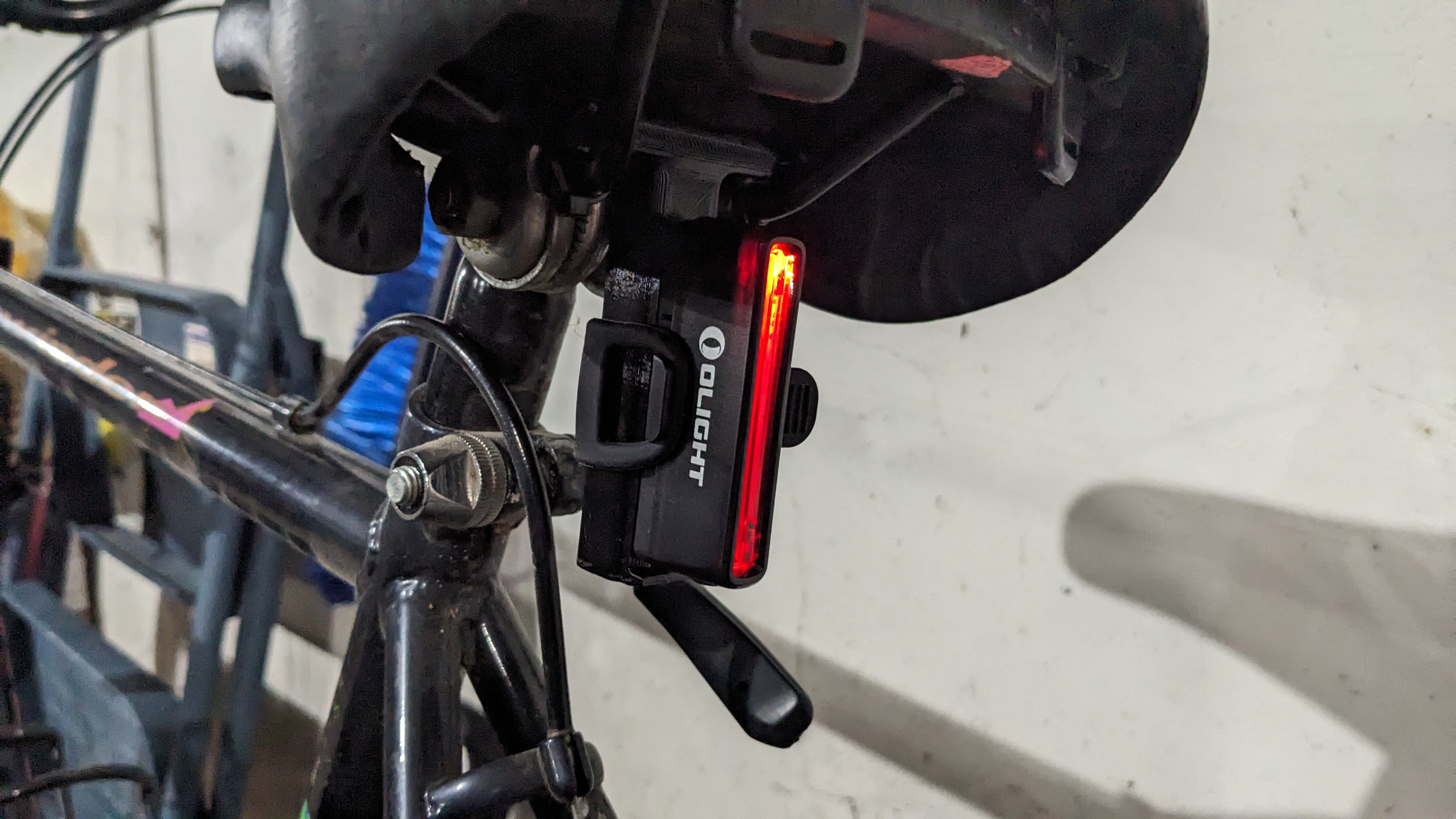 Olight SEEMEE 30 Rear Bike Tail Light Saddle Mount