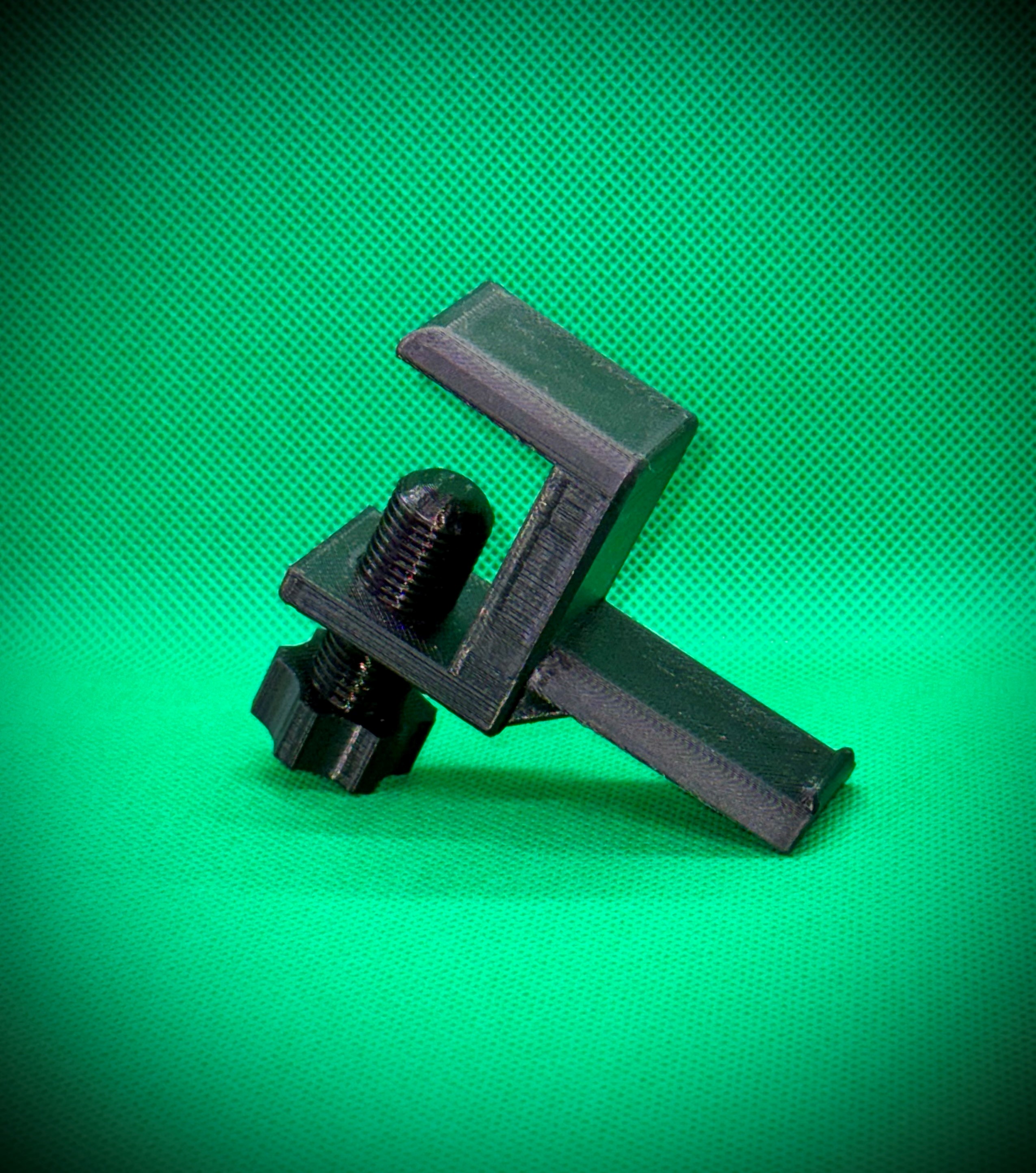 Headphone hook/holder for desk, table or shelf.