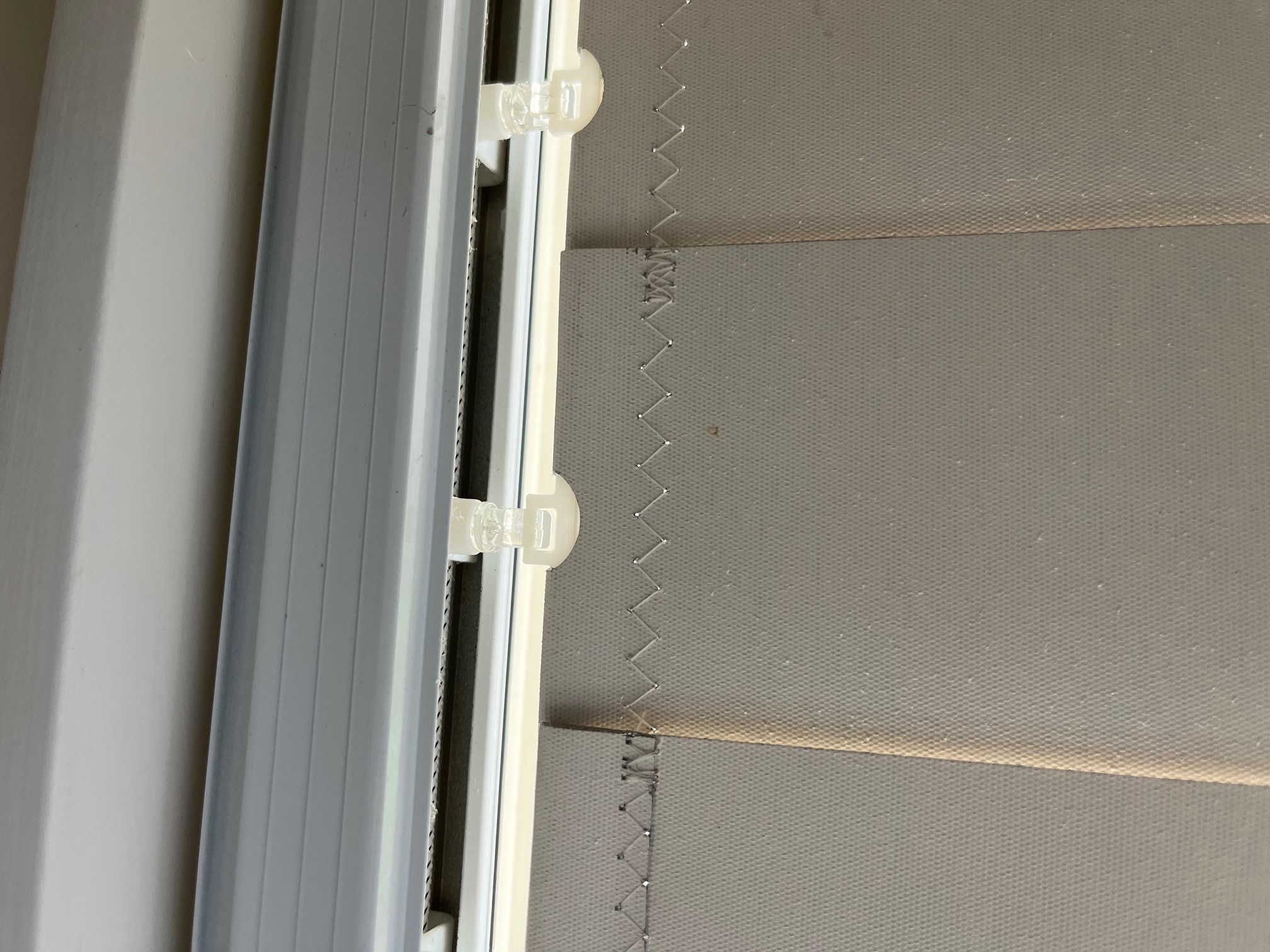 Blind Top hanger replacement