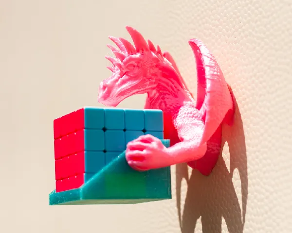 Rubik's cube holder for Toilet Paper Dragon (by Kimbolt)