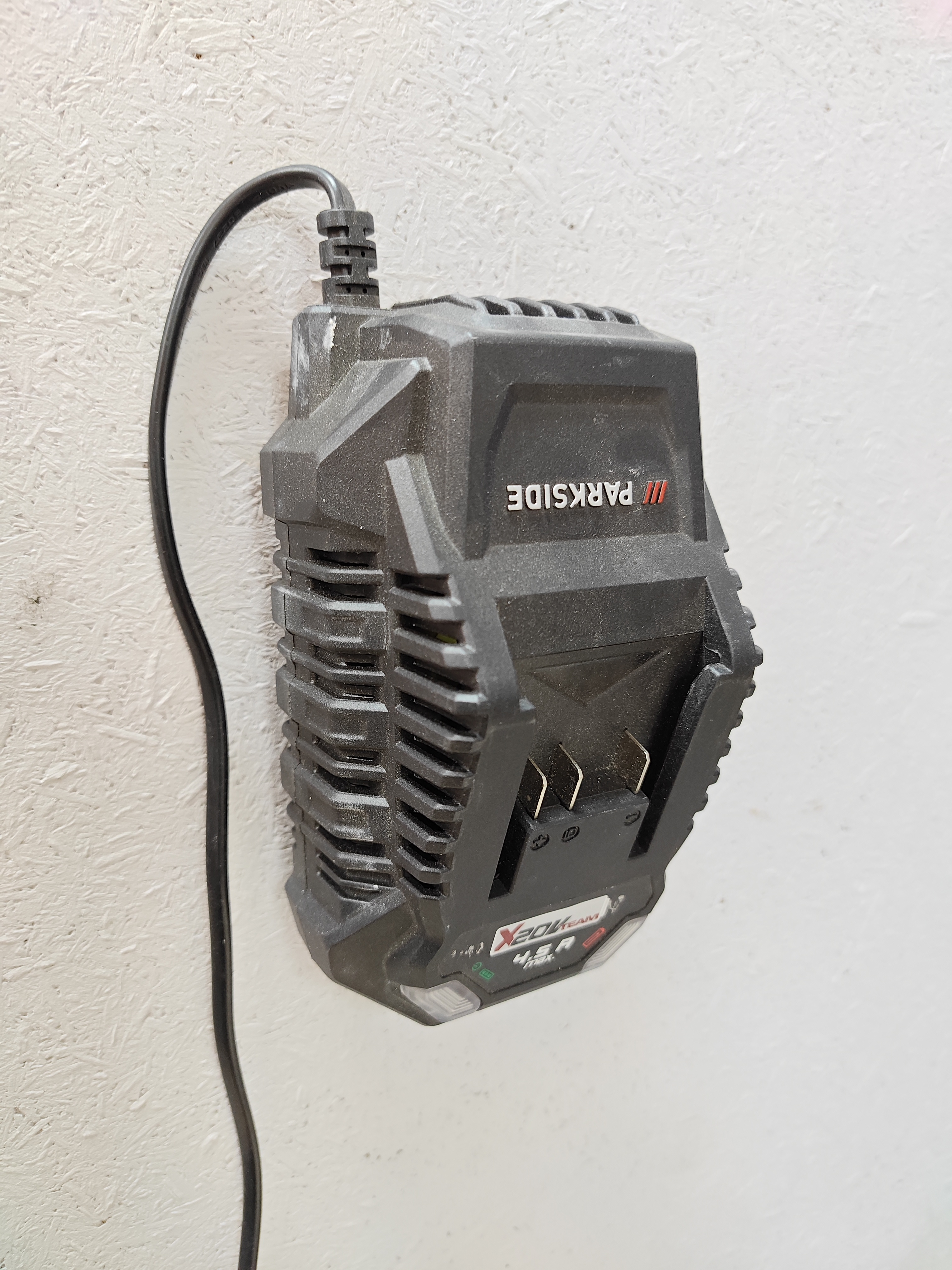 Parkside PLG 20 C3 charger holder