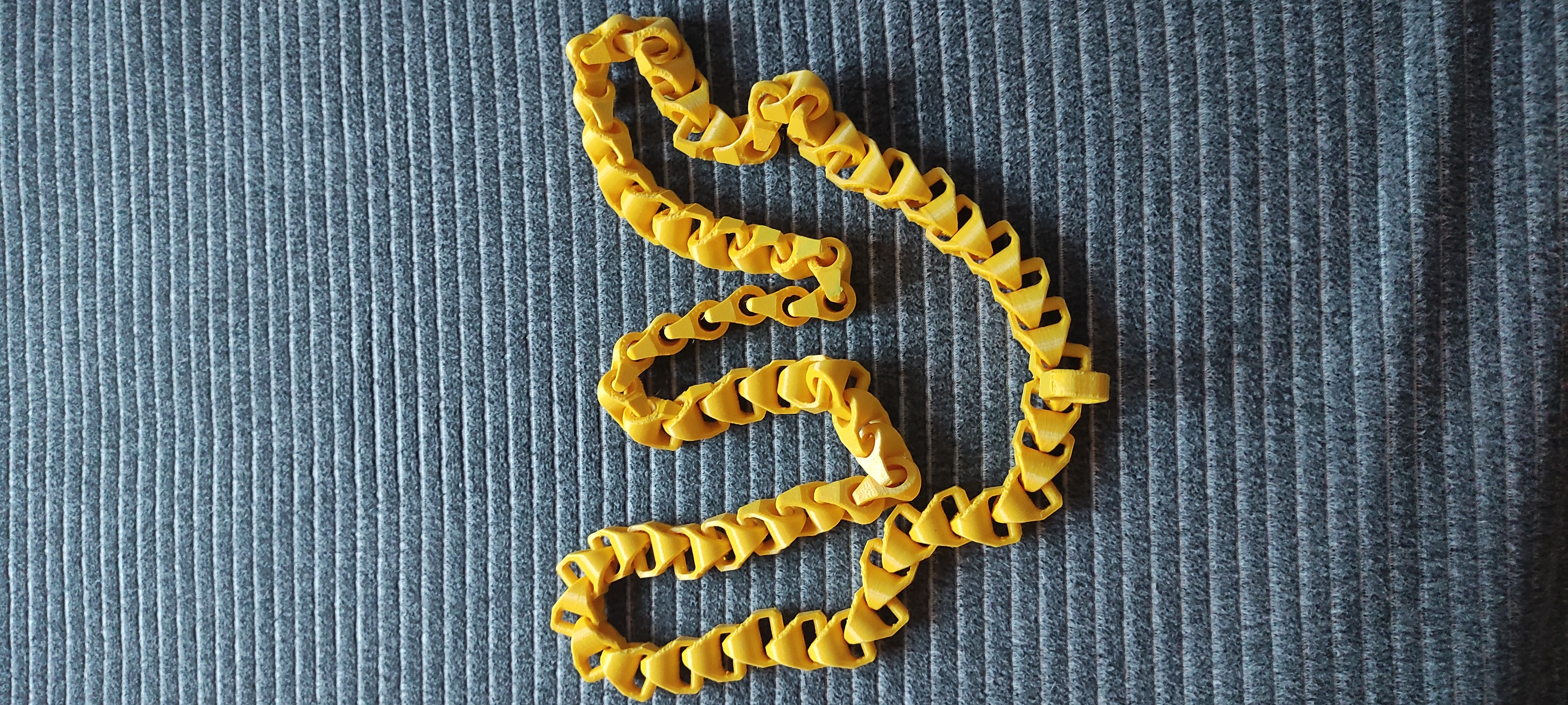 Hip hop chain