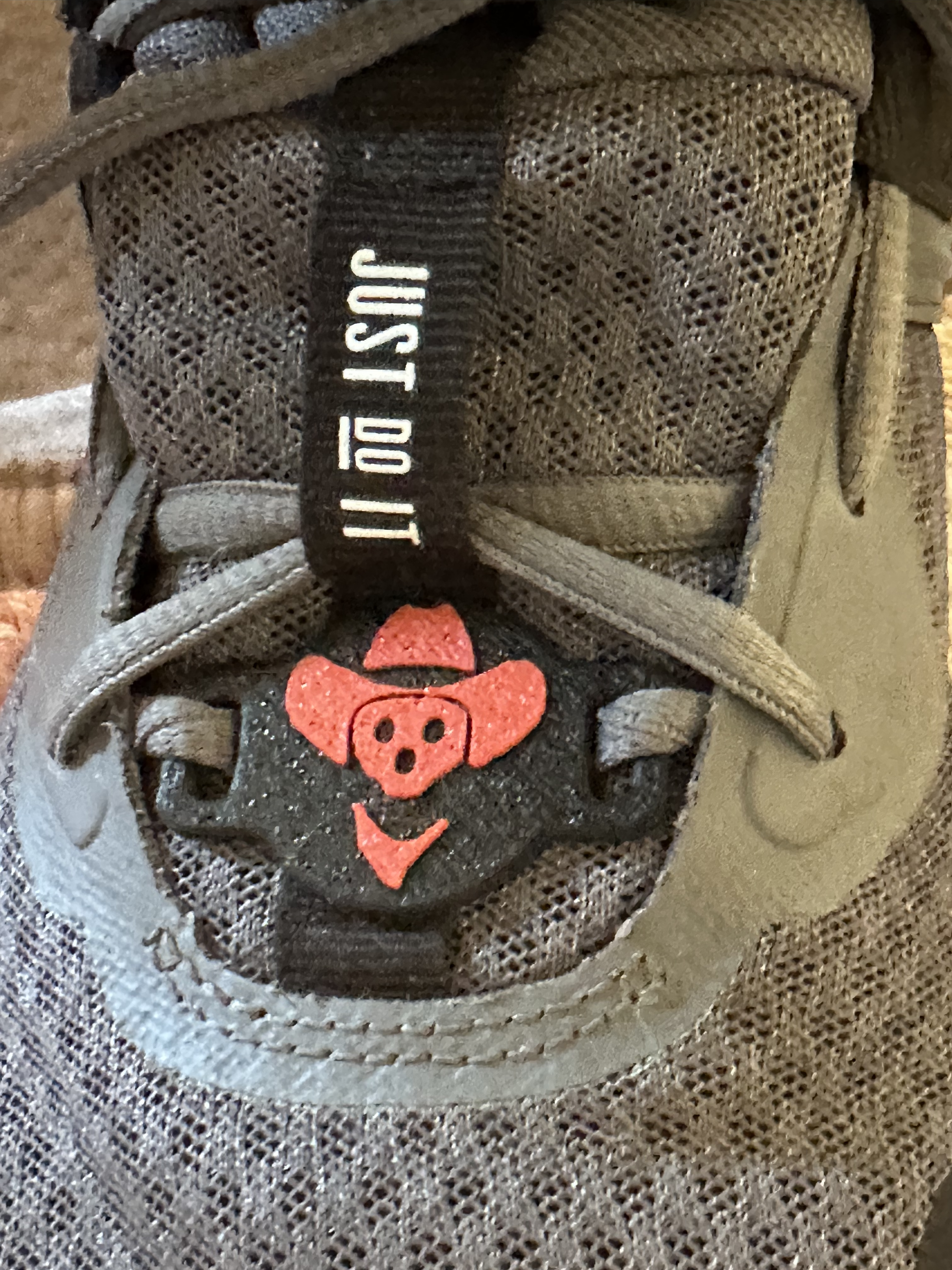 Red Dead Redemption II lace fastener
