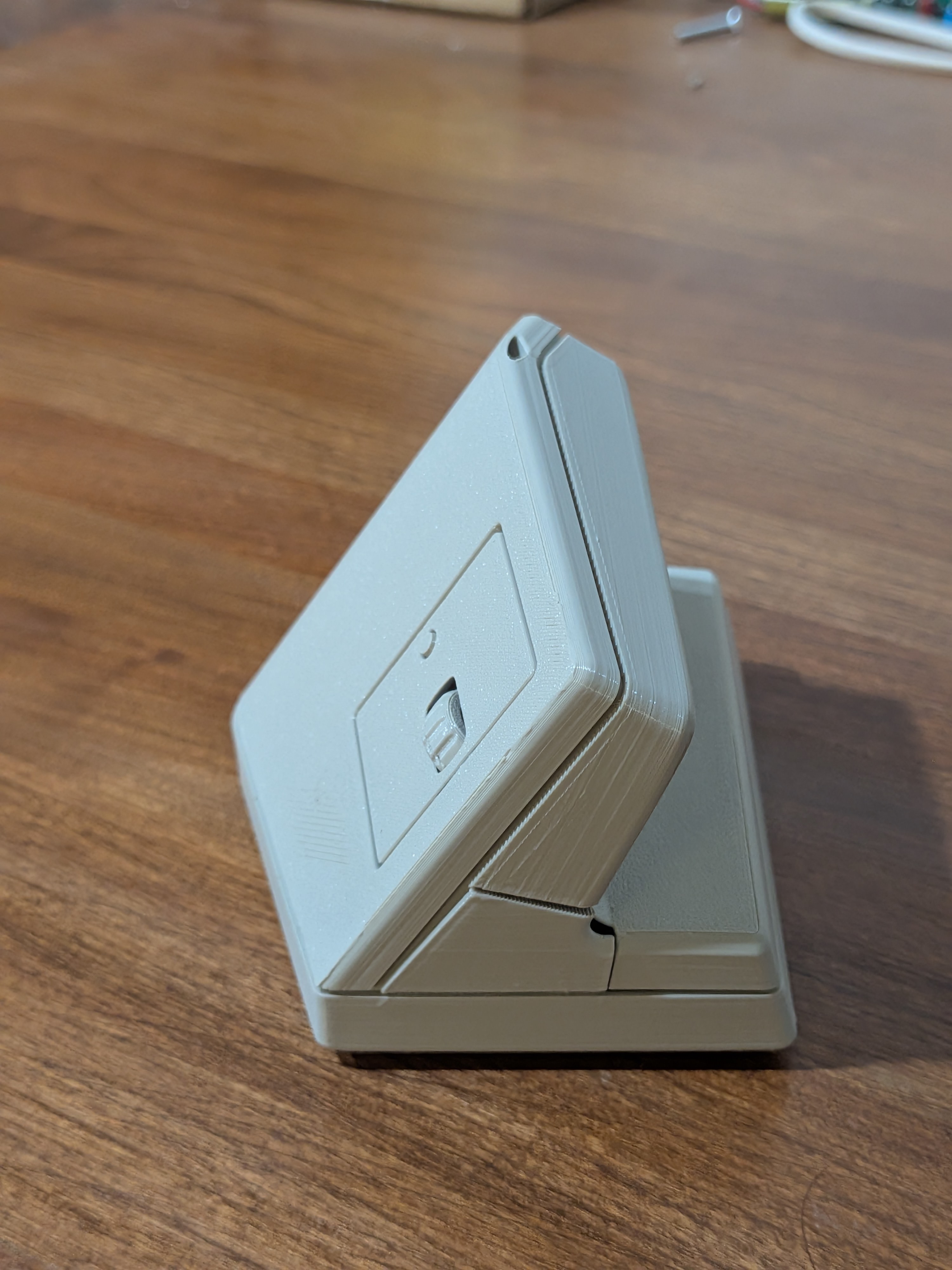 Miniatura 5 do modelo 3D Vertical Retro Wireless Computer Mouse