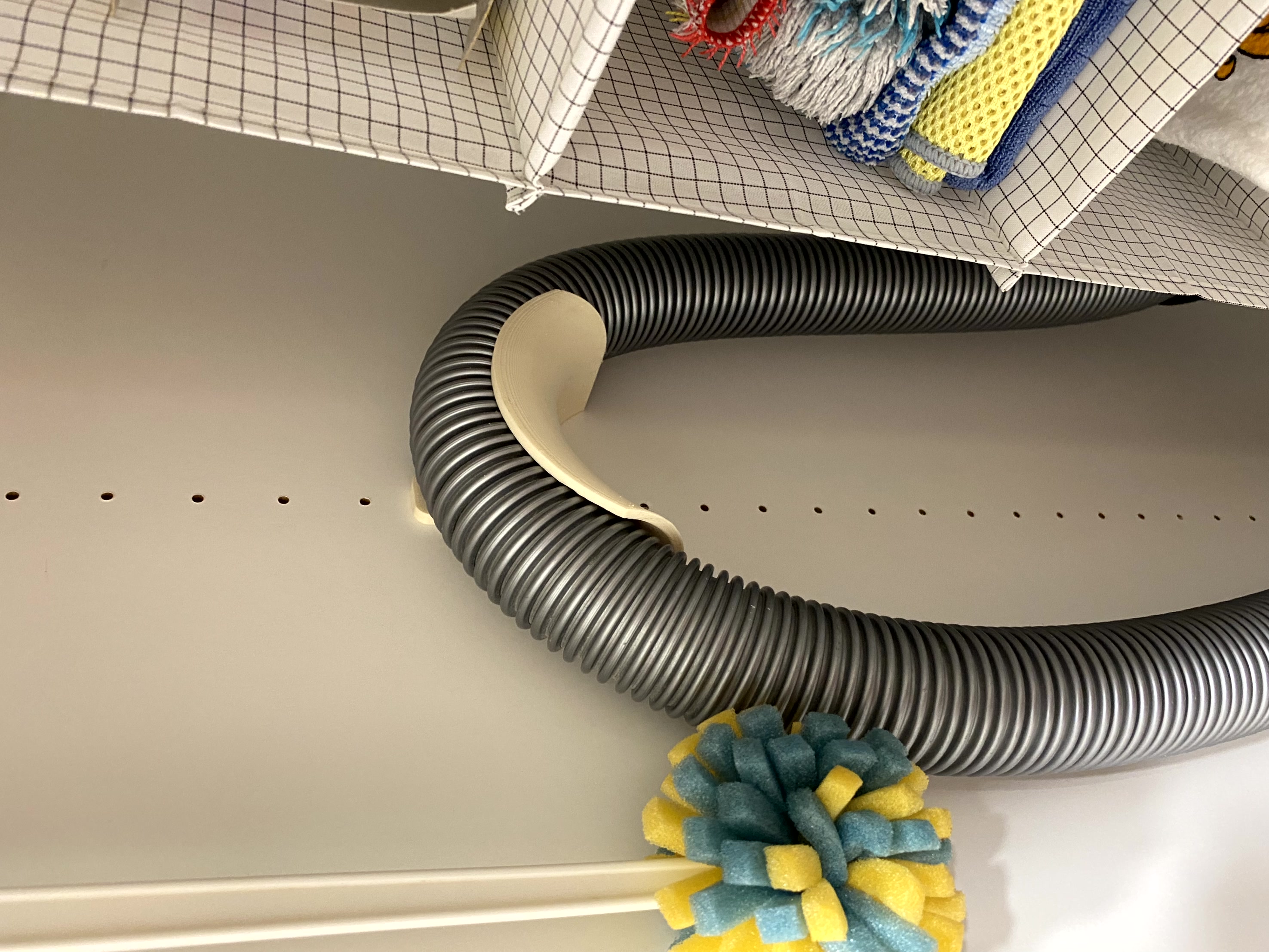 Vacuum Cleaner holder for Ikea Plasta by Dr.Daniel Download free STL model