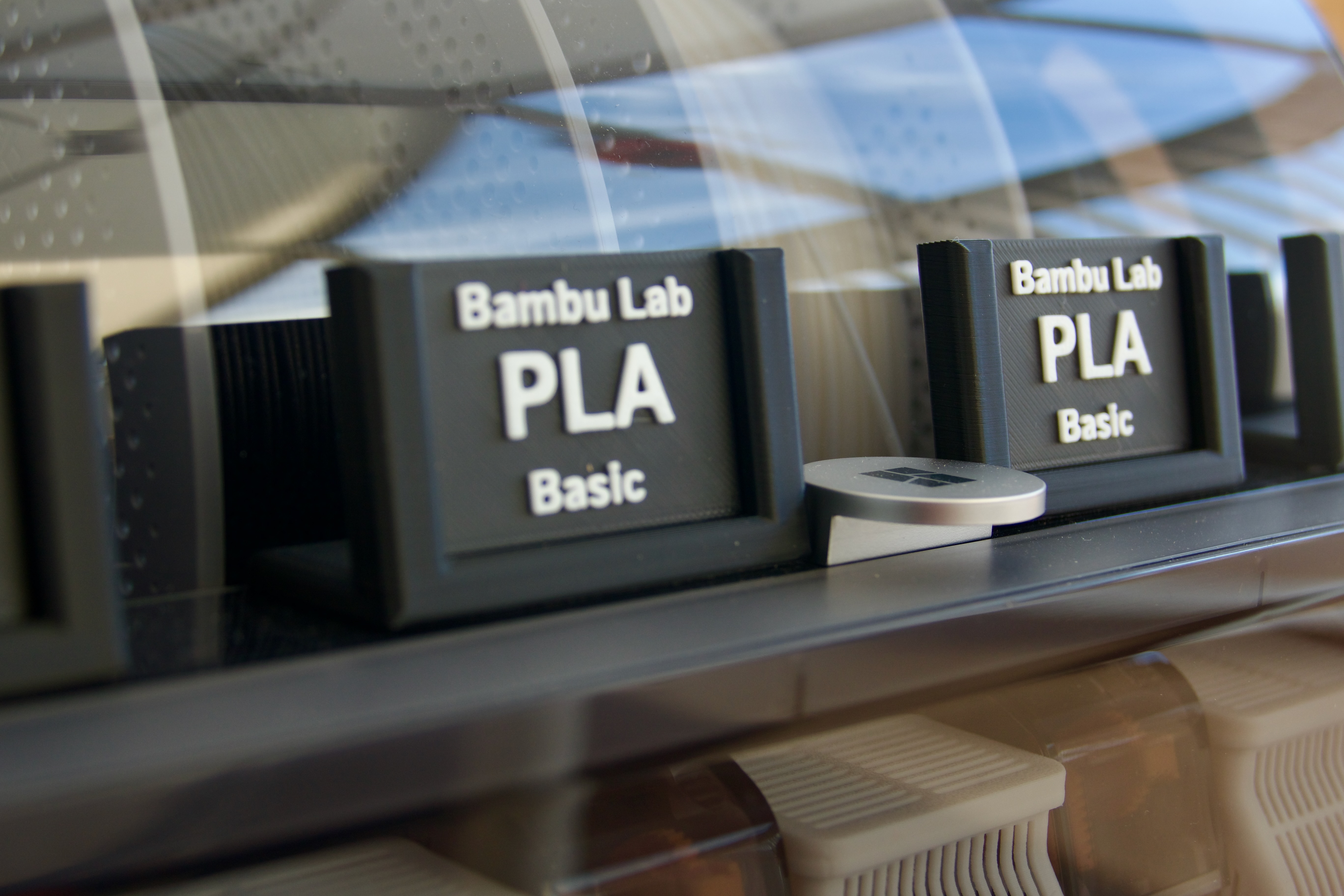 label-stand-with-swappable-labels-by-raymanengland-download-free-stl