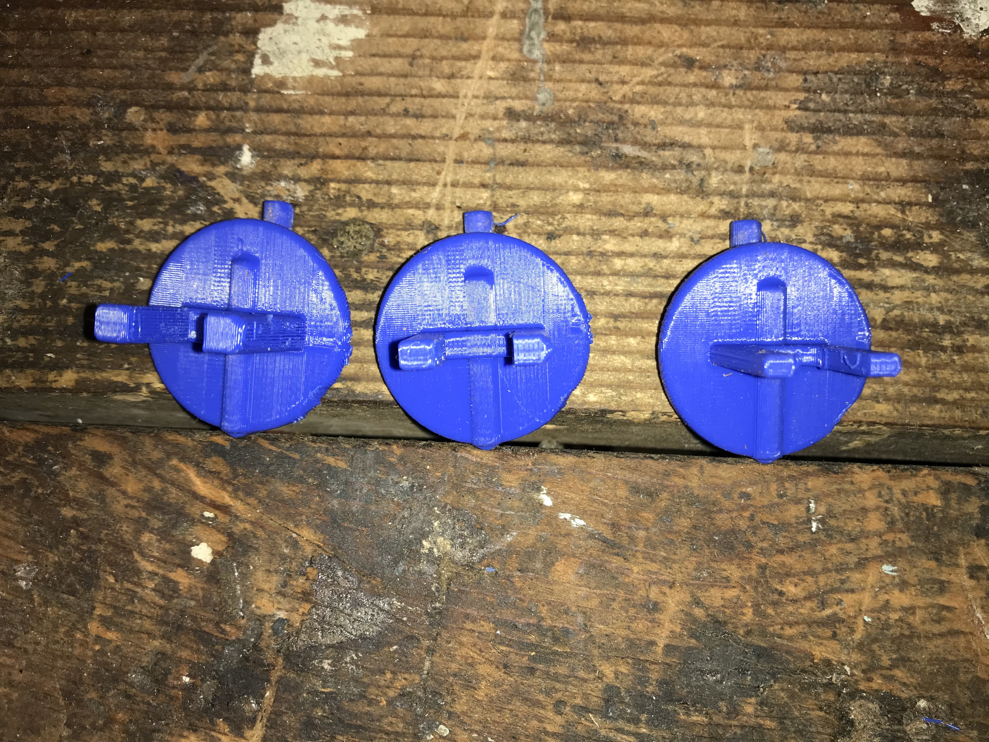 Vicegrip hook for pegboards