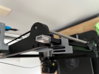 Ender 3 V3 SE/KE Clip on USB & SD card holder by Jonathan_Tough ...