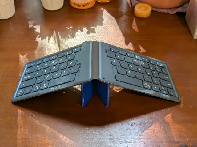 Targus portable folding keyboard tenting stand