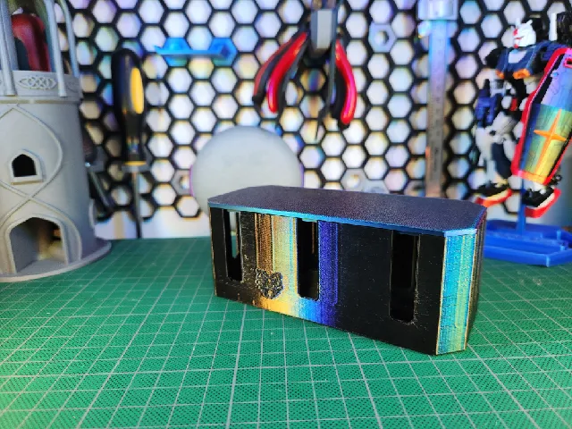 3D Printed Cable Management Box with Lid