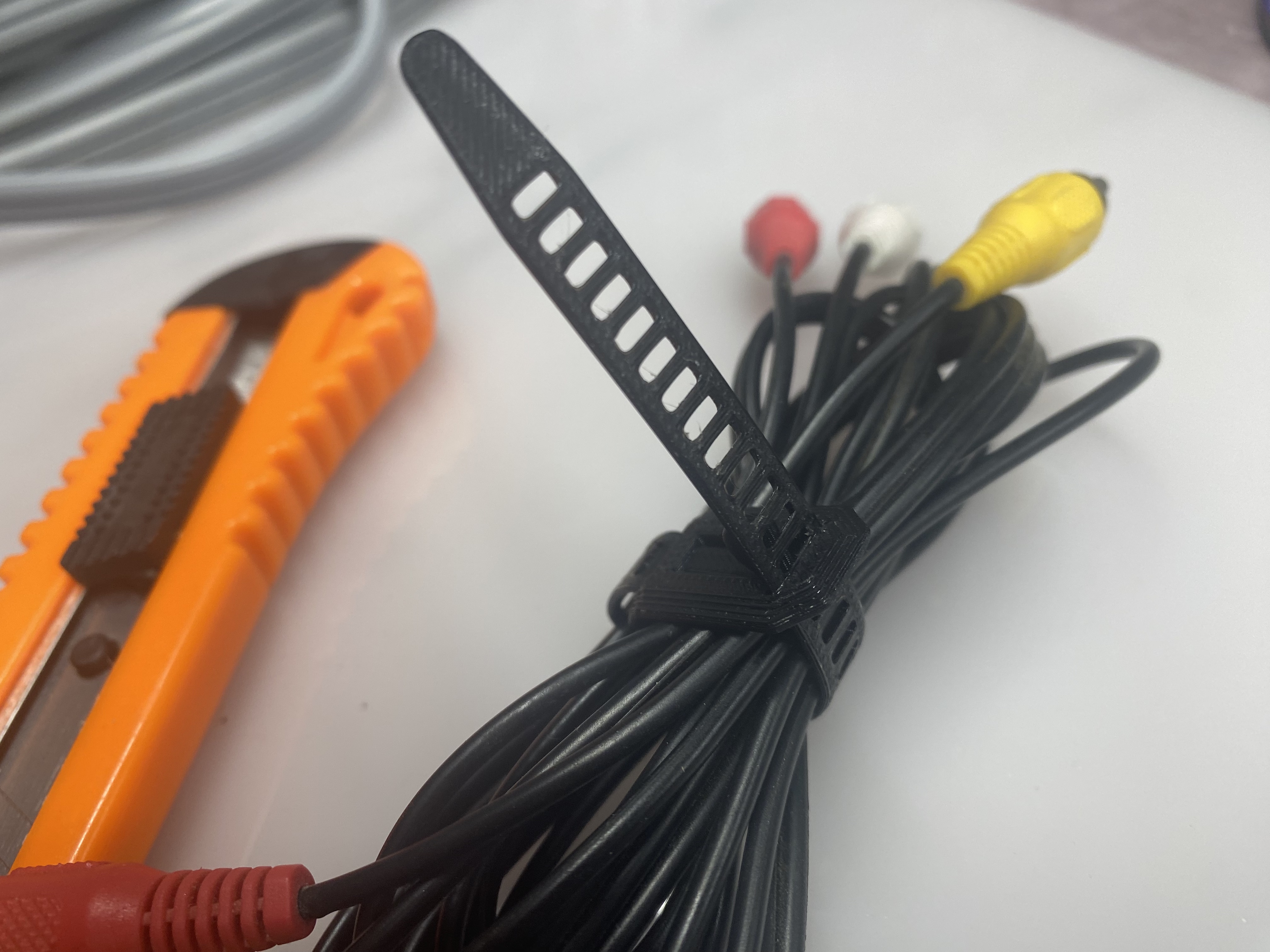 Improved, new, reusable zip ties! 4 lengths to choose from, batches included, PETG recommended, but PLA works too, v2.0