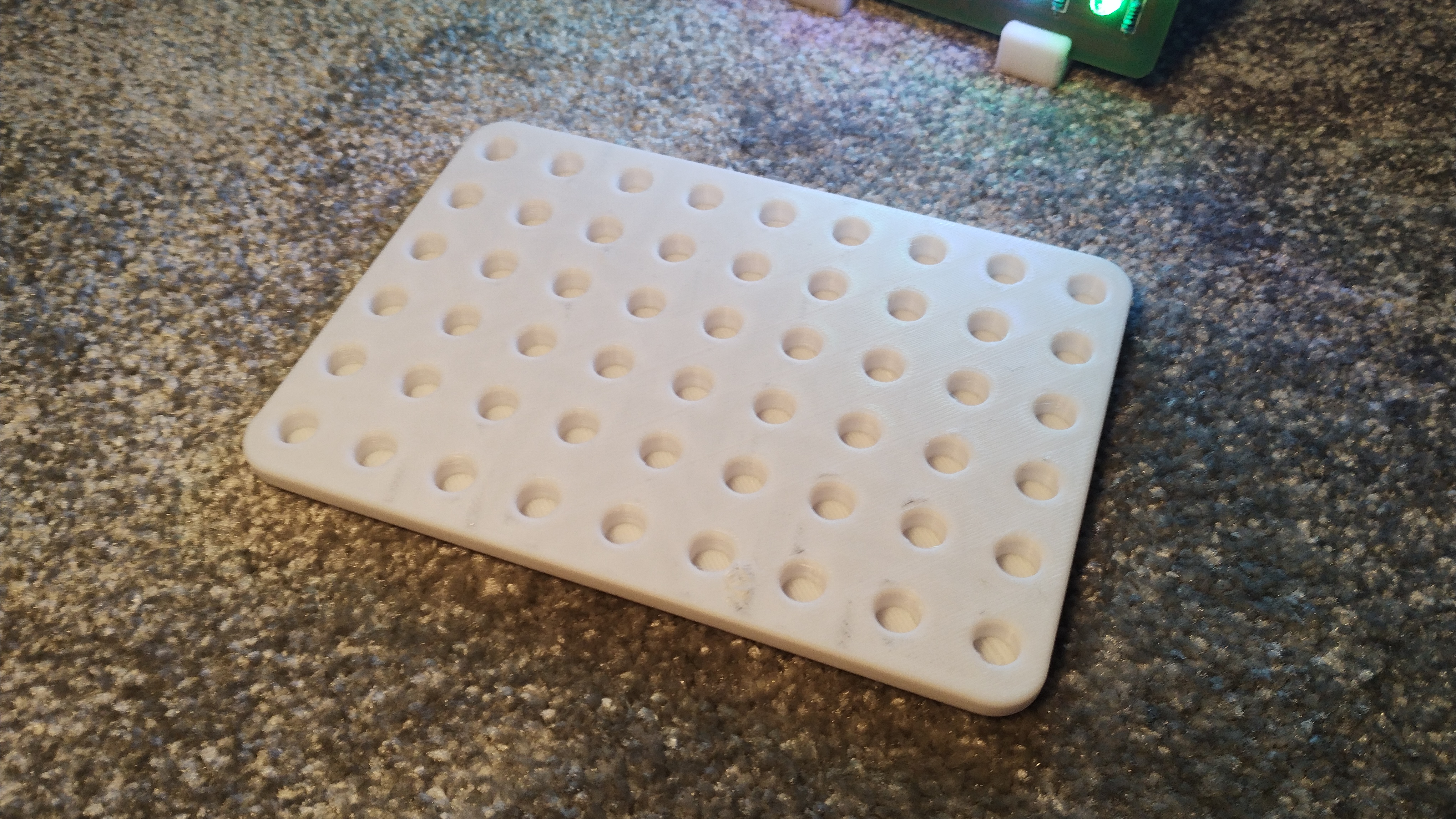 BigCliveDotCom "Gallium" supercomputer diffusion cover and stands/feet — miniatura 3