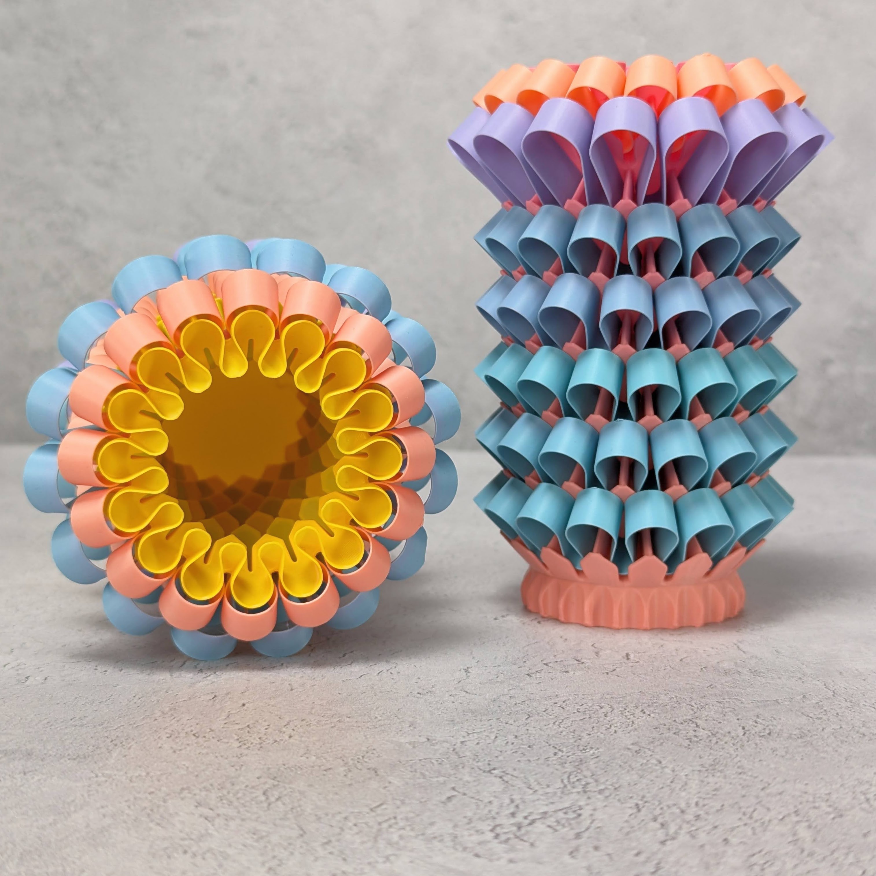 Inversion Ruffle Vase — miniatura 8