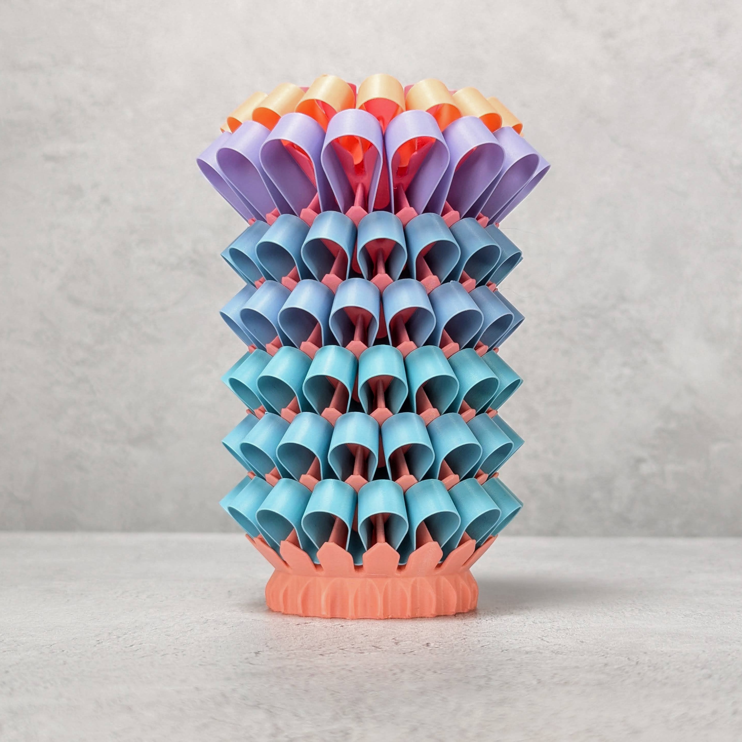 Inversion Ruffle Vase — miniatura 10