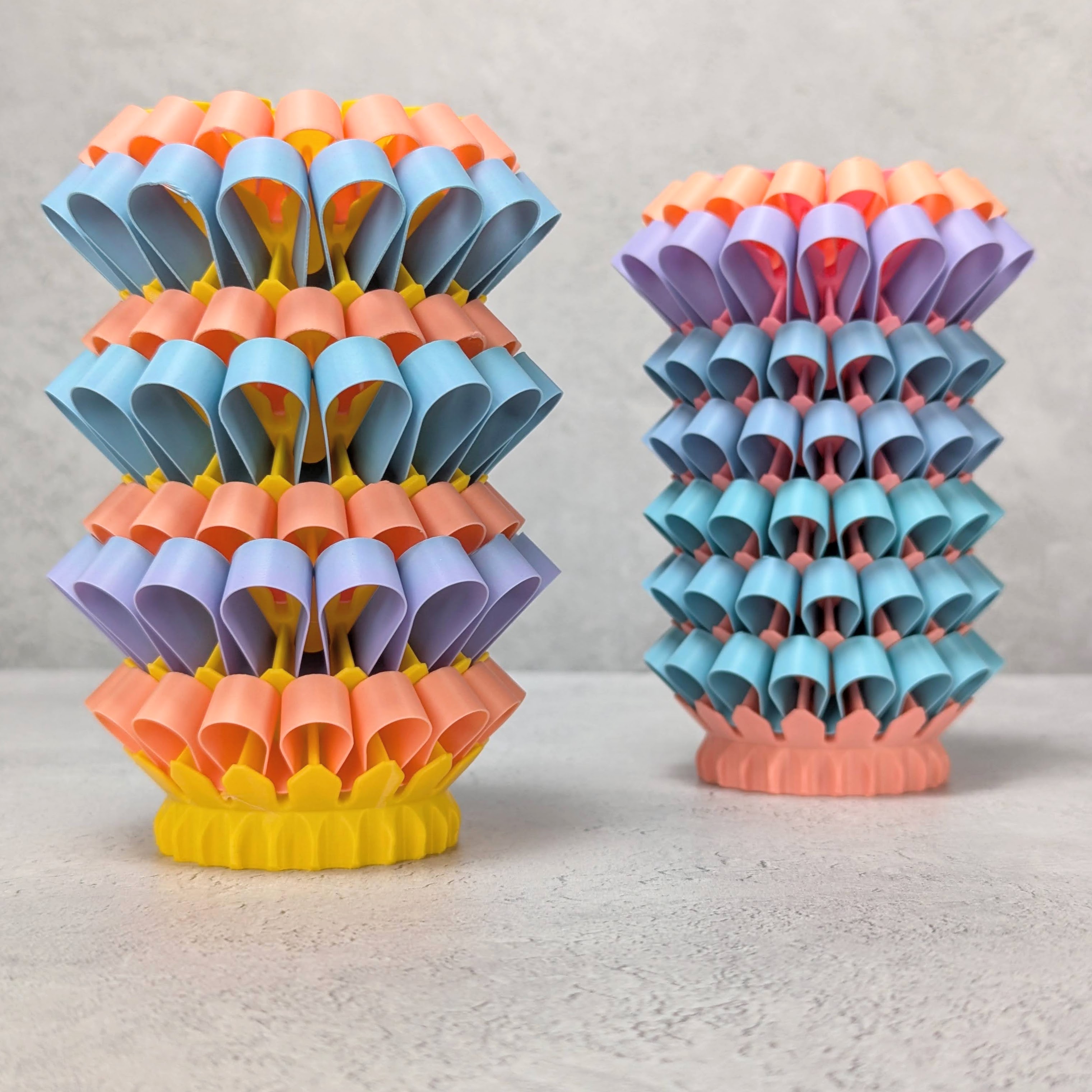Inversion Ruffle Vase — miniatura 6