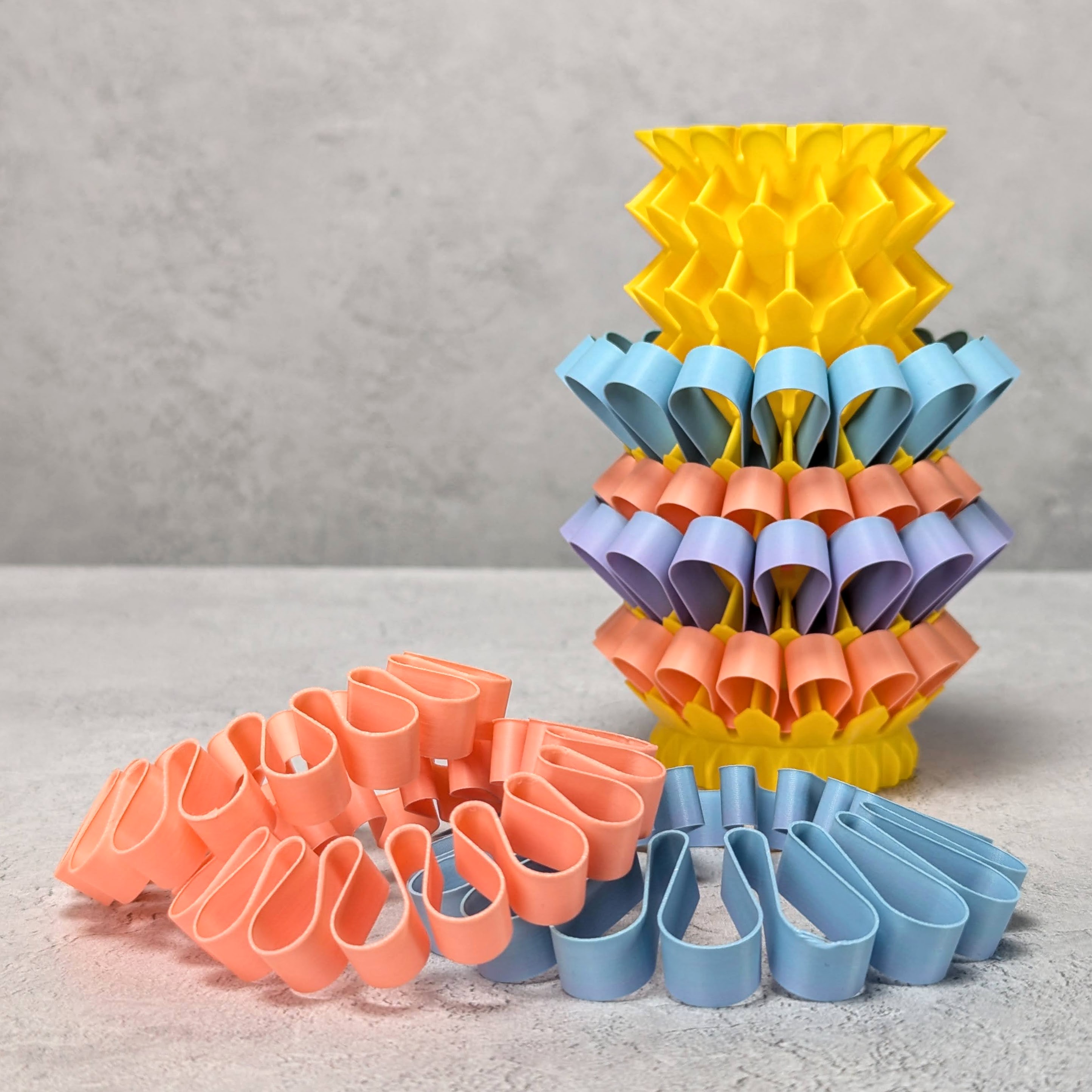 Inversion Ruffle Vase — miniatura 9