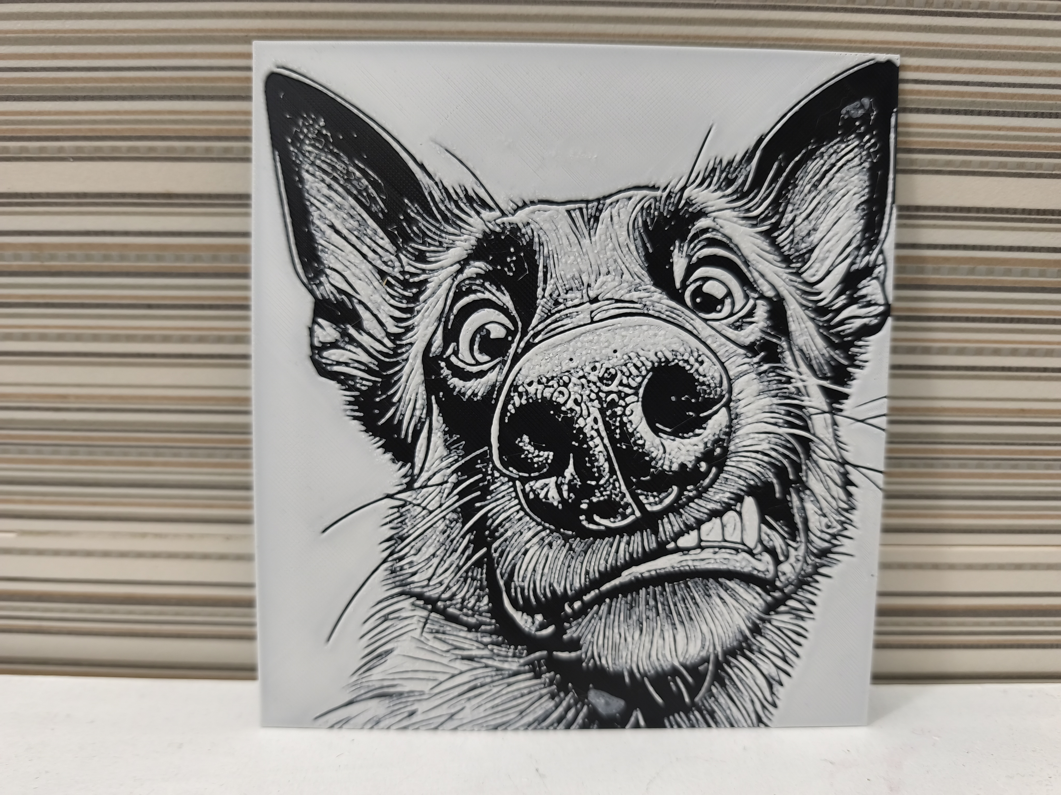 Hueforge perro gracioso