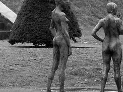 La Conversation - Figure 1