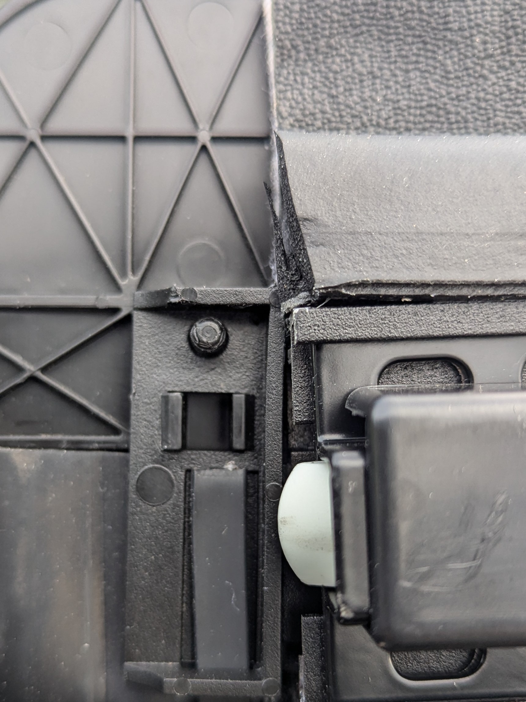 Bak Revolver X4s Corner Cap Retainer Clip by Len G | Download free STL ...