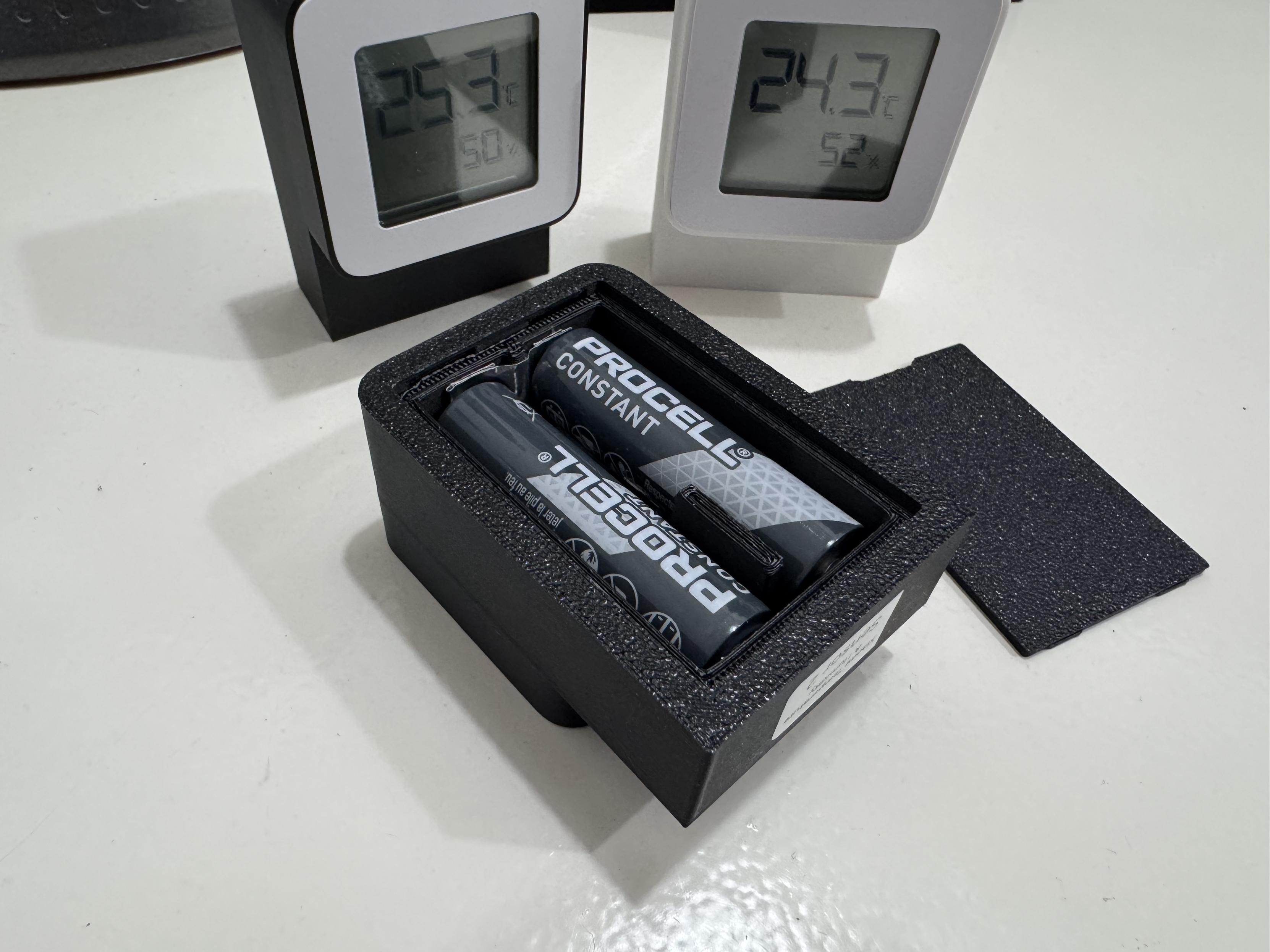 Miniatura 2 do modelo 3D Xiaomi Temperature Sensor AA Battery Pack