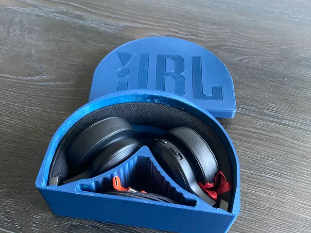 Pouzdro na sluchátka JBL LIVE 670NC / Case for JBL LIVE 670NC headphones.