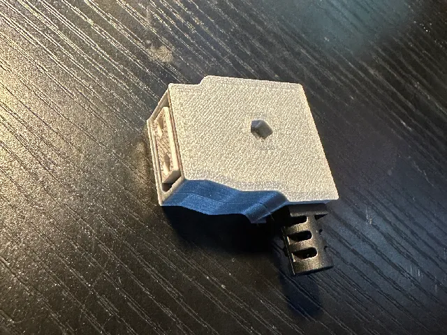 D-tap connector ( Female )