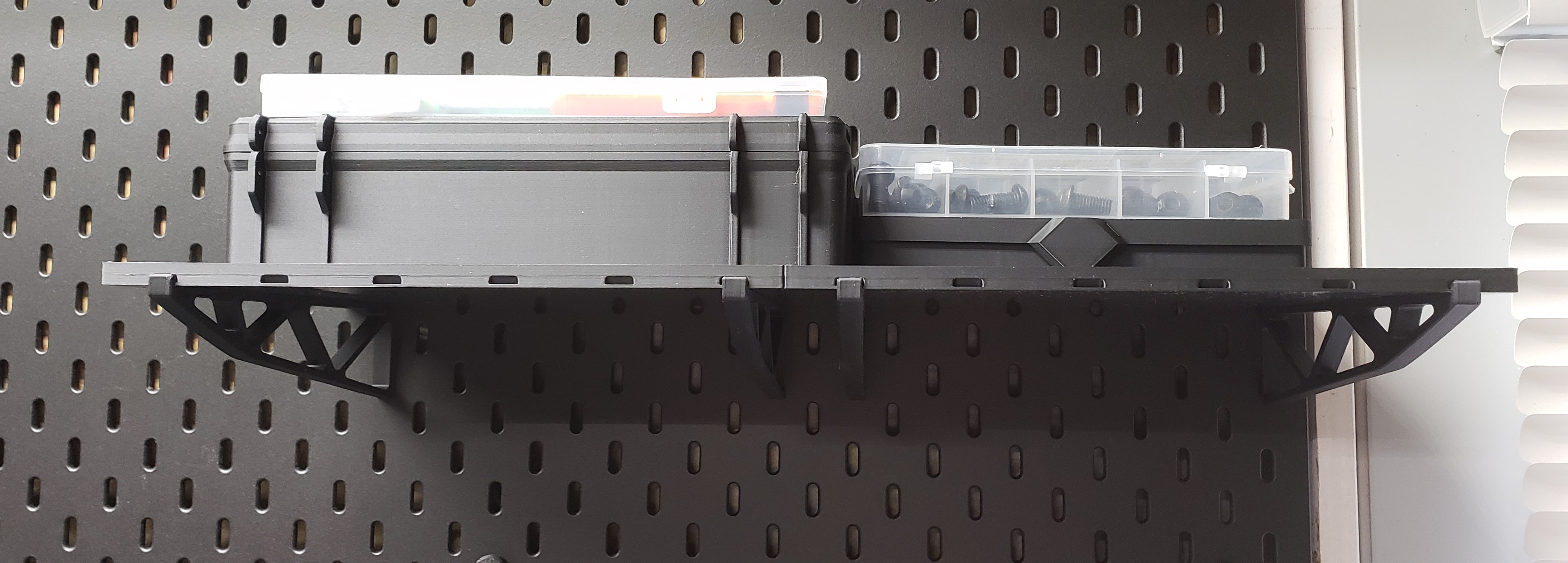 Skadis Continuous Shelf (REMIX) 3D model thumbnail
