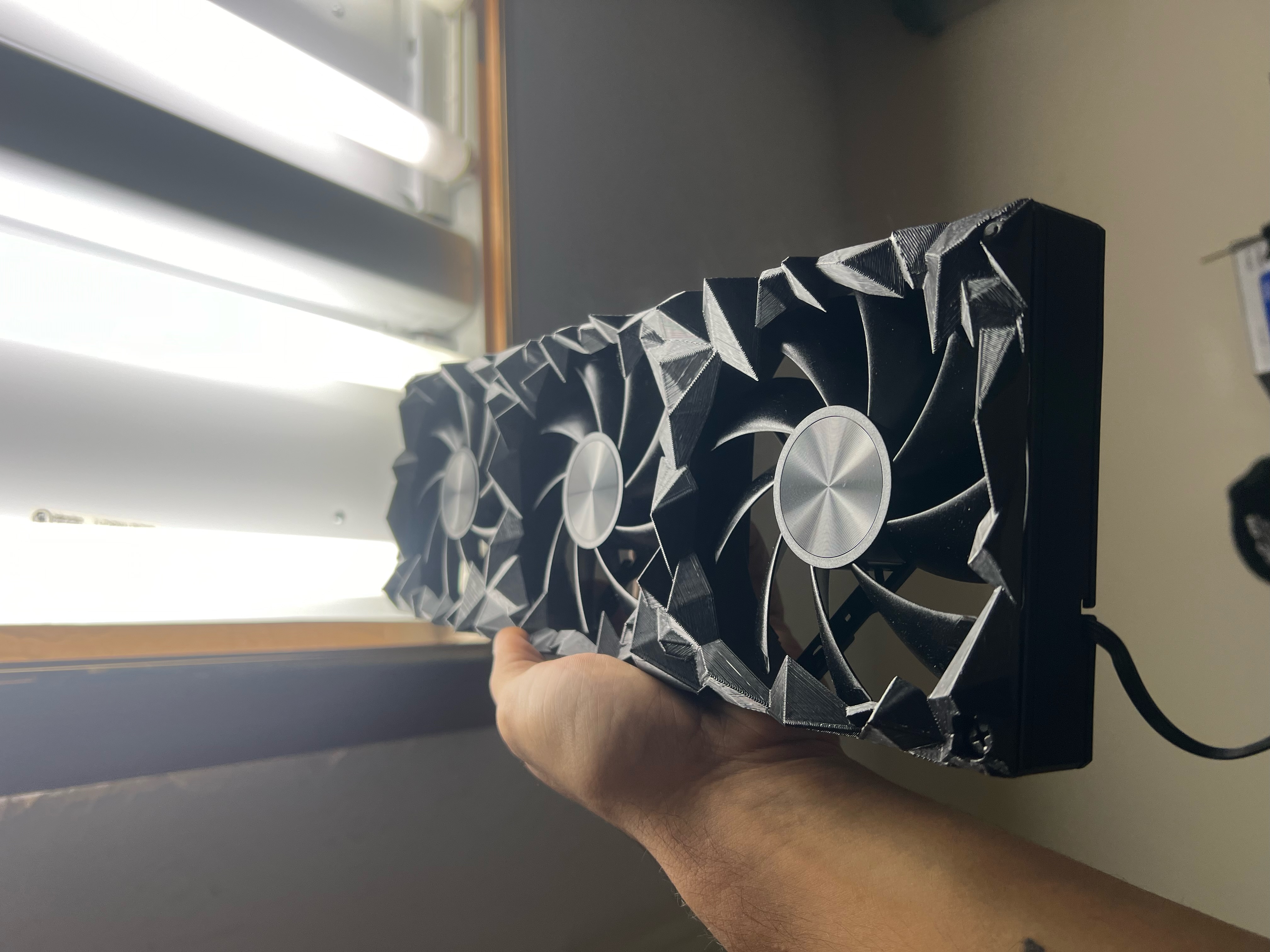 Shard Fan Shroud 180mm Half with connect pegs