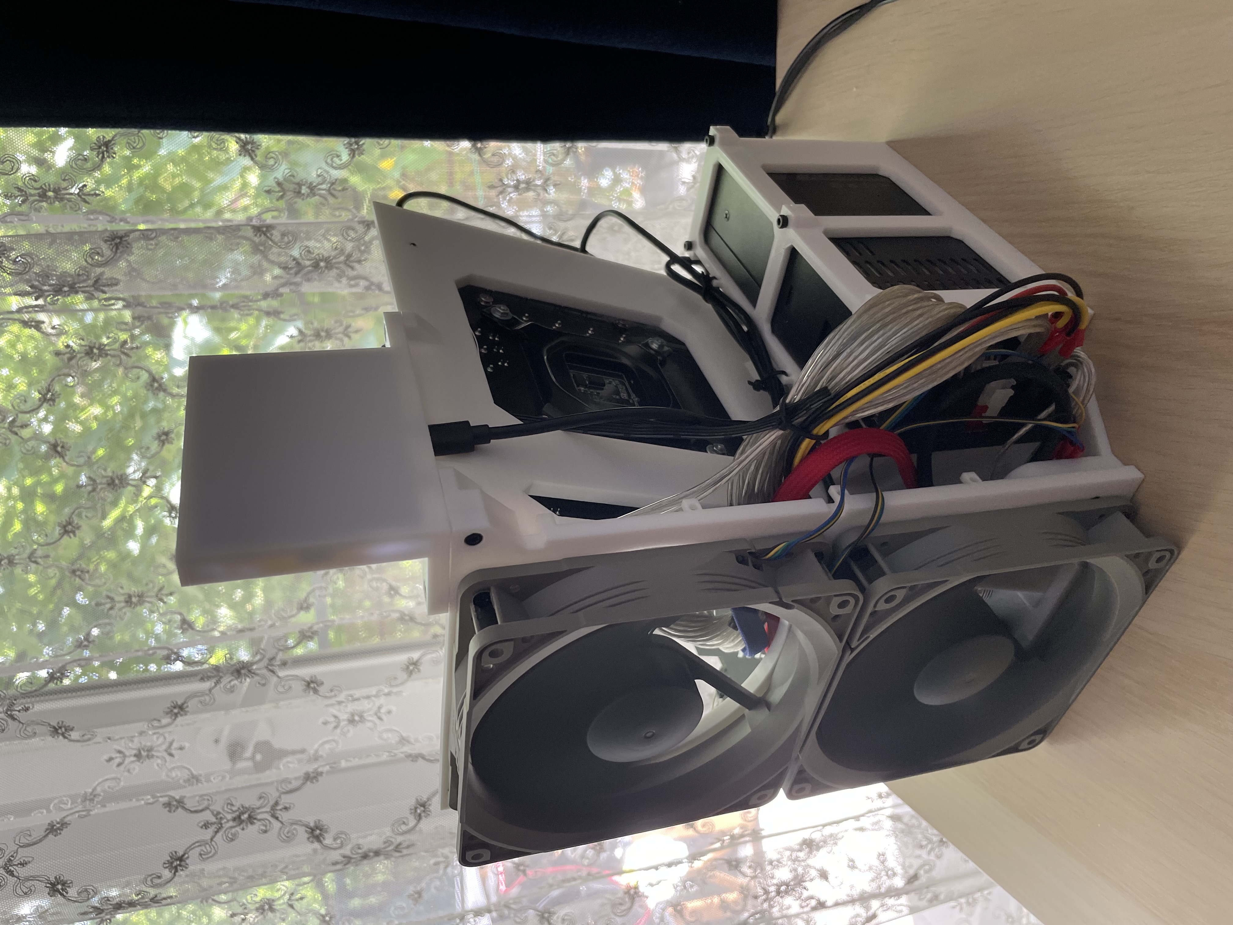 Miniatura 6 do modelo 3D PC stand for Erying