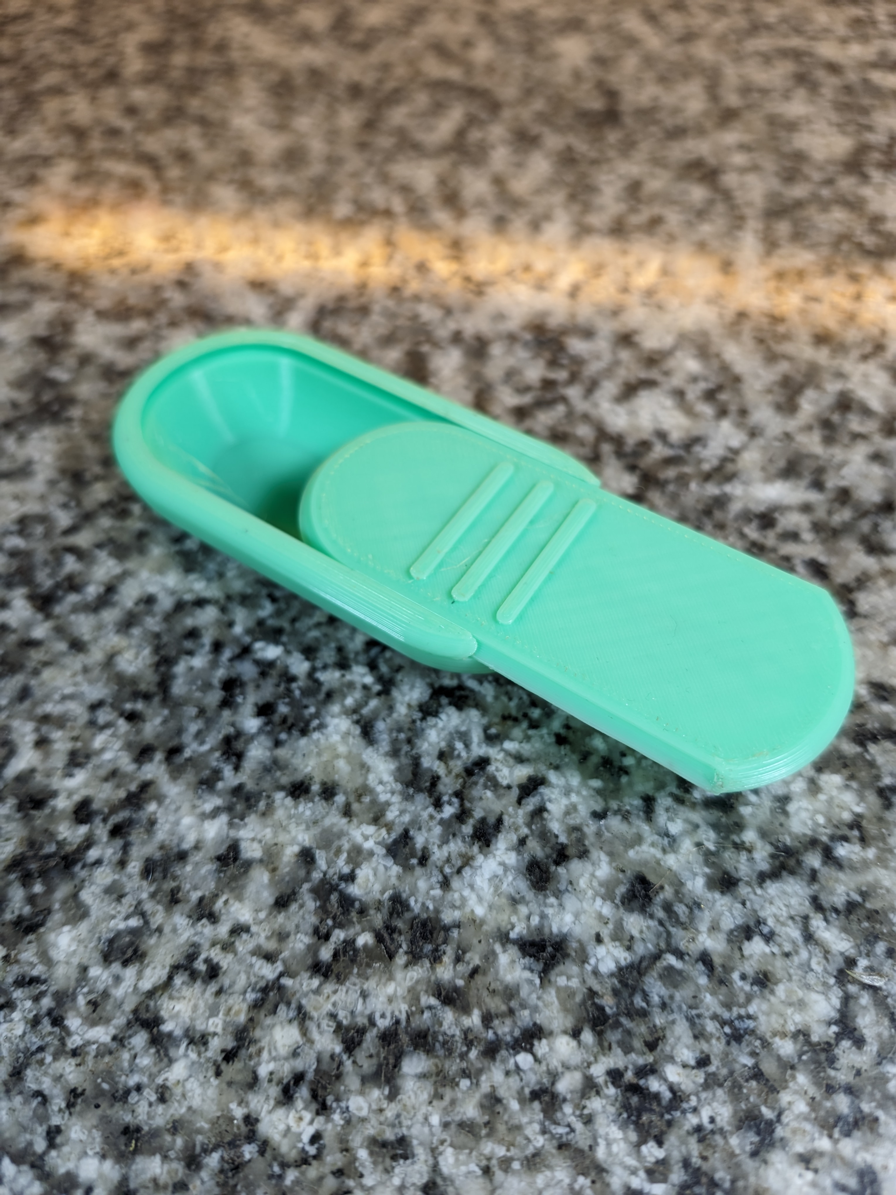 Miniatura 2 do modelo 3D Simple Pill Box