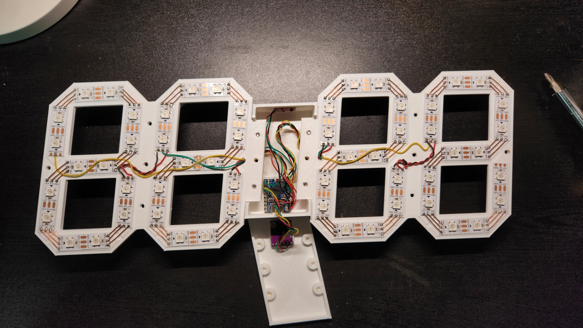 7 Segment RGB LED Clock using Neopixels por G_Paul | Descargar modelo ...