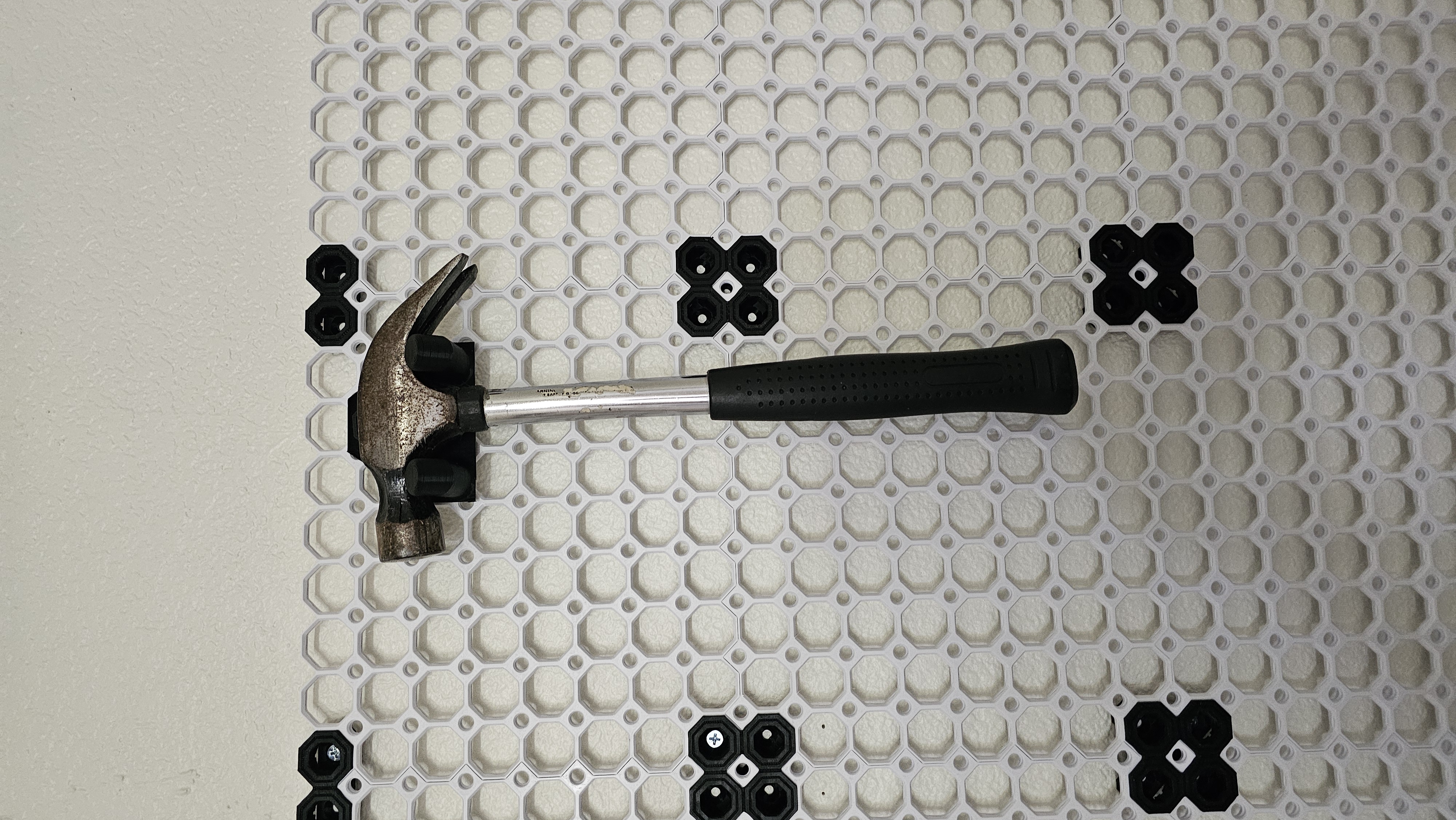 Multiboard hammer hanger