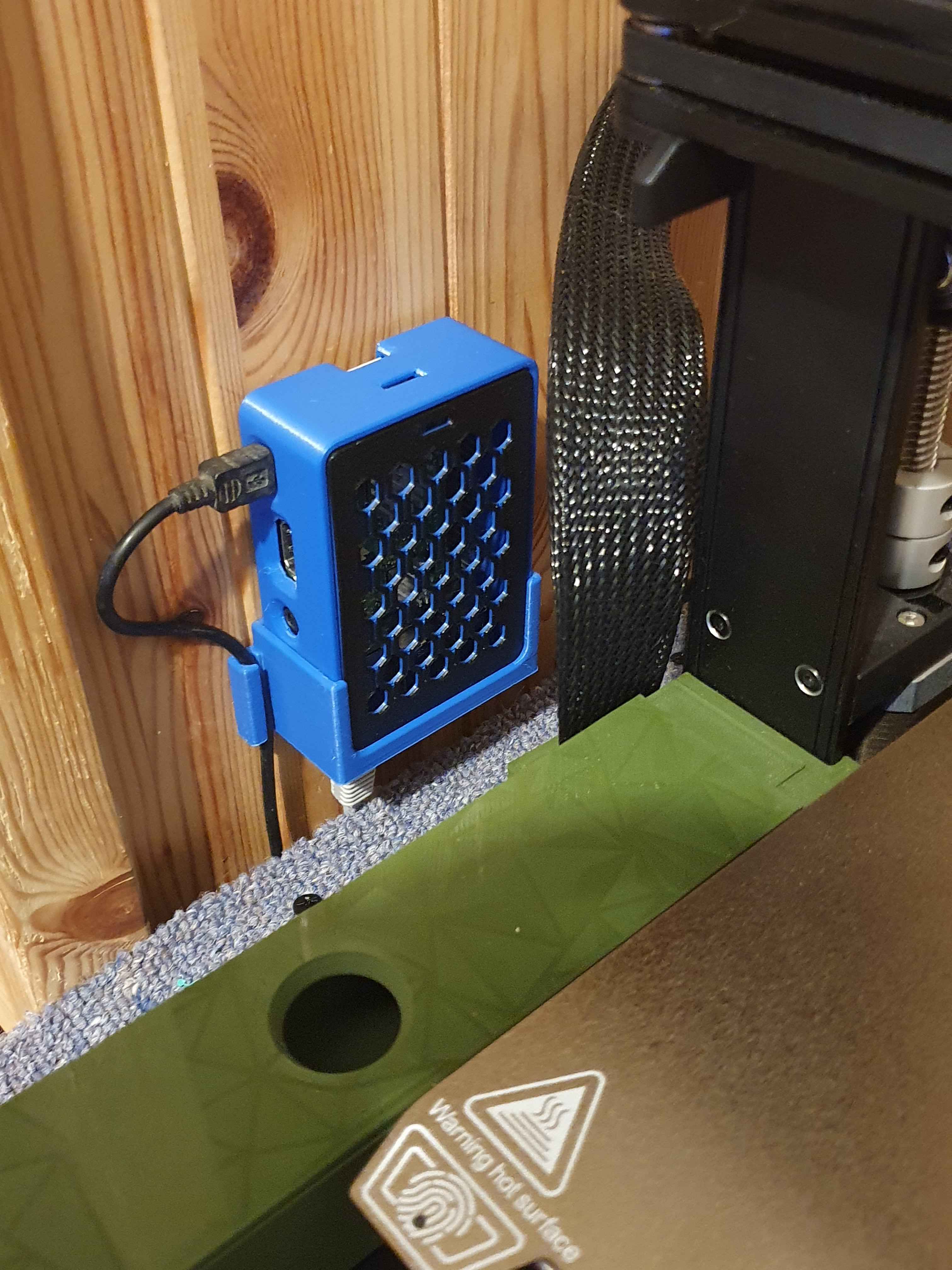 PI Holder with power cable clip