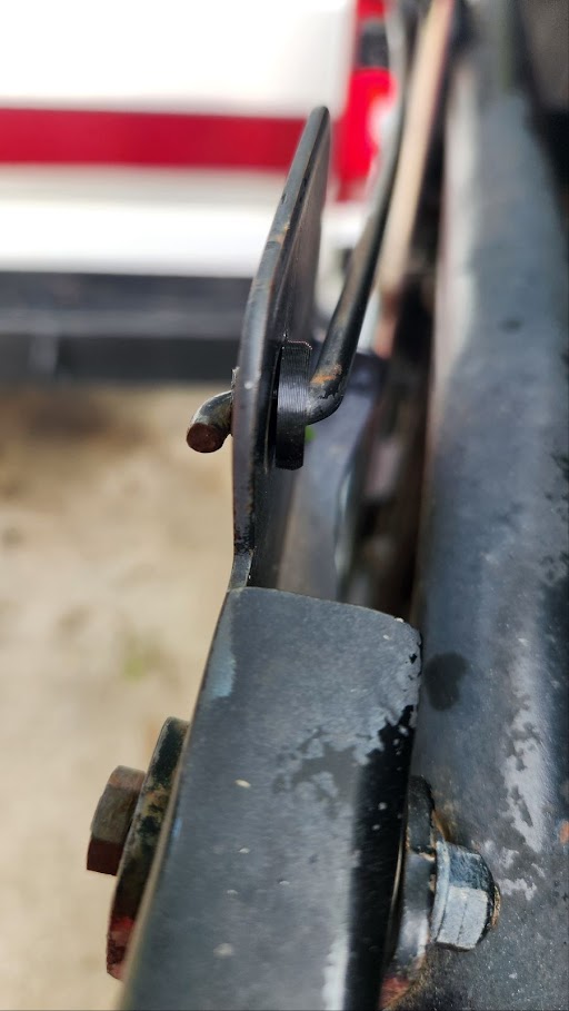 Ford Bronco 80 - 96 Spare Tire linkage grommet