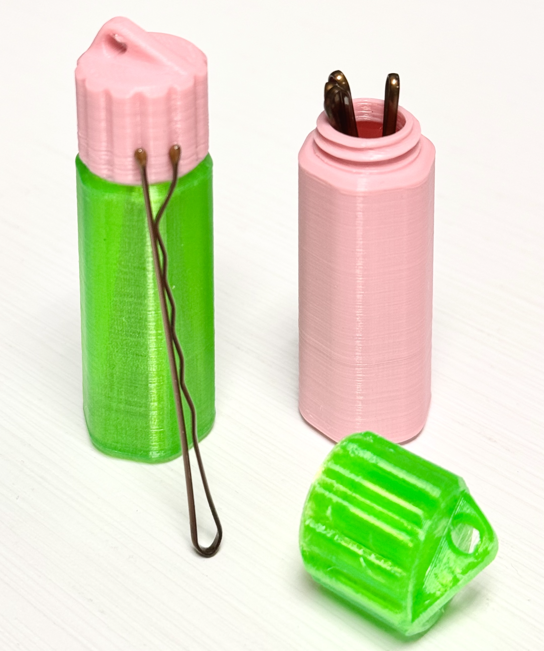 Miniatura 3 do modelo 3D Mini Keychain Container