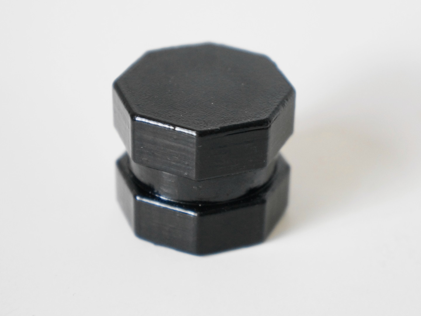 Dual threaded distancer