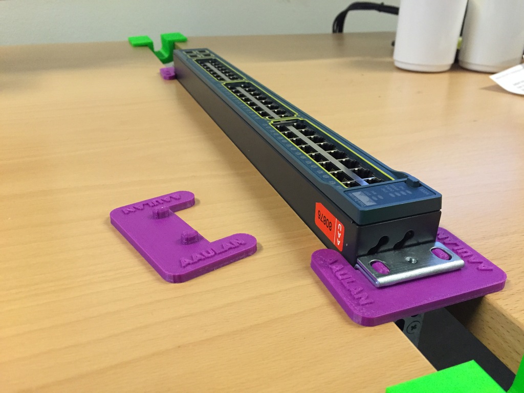 Betweentablesrackmount by Per Mejdal Rasmussen Download free STL