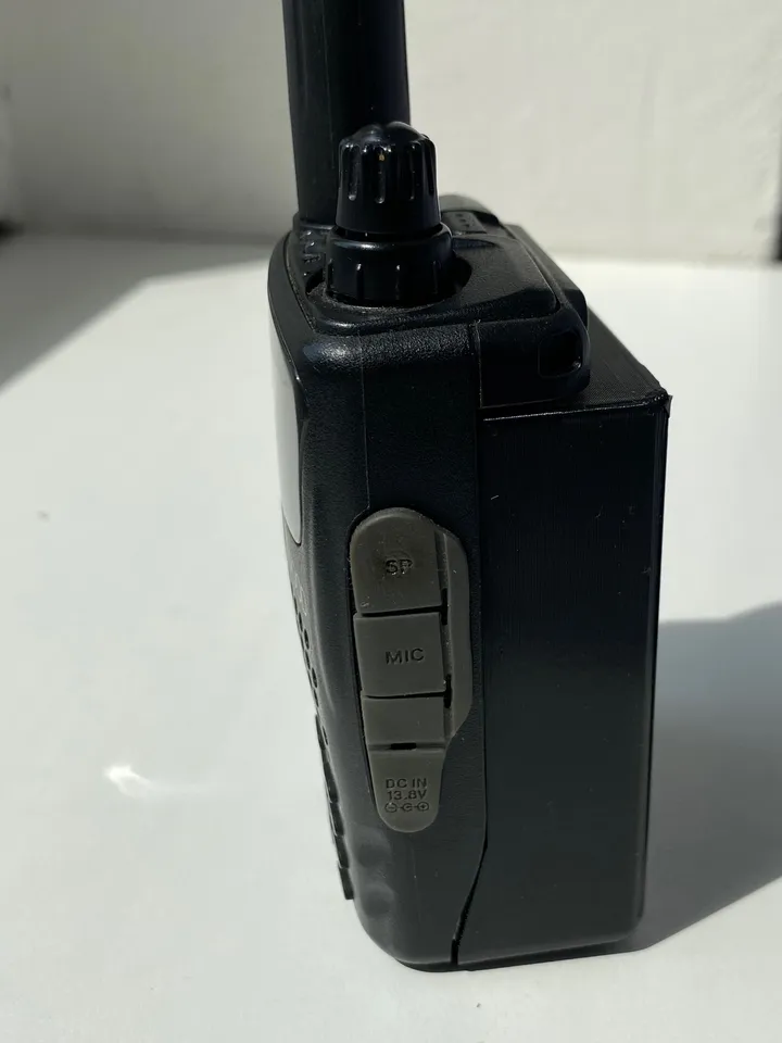 Battery case for Kenwood TH-F7 by zelez | Download free STL model