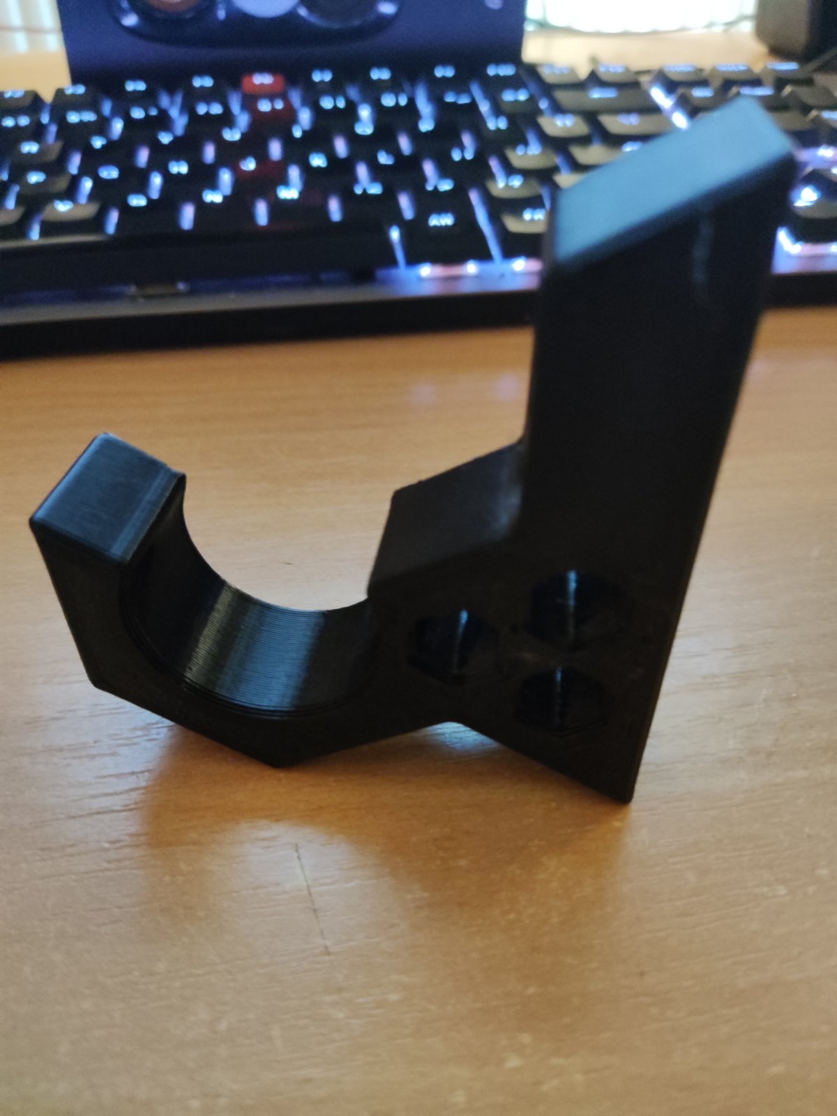 Curtain rod holder