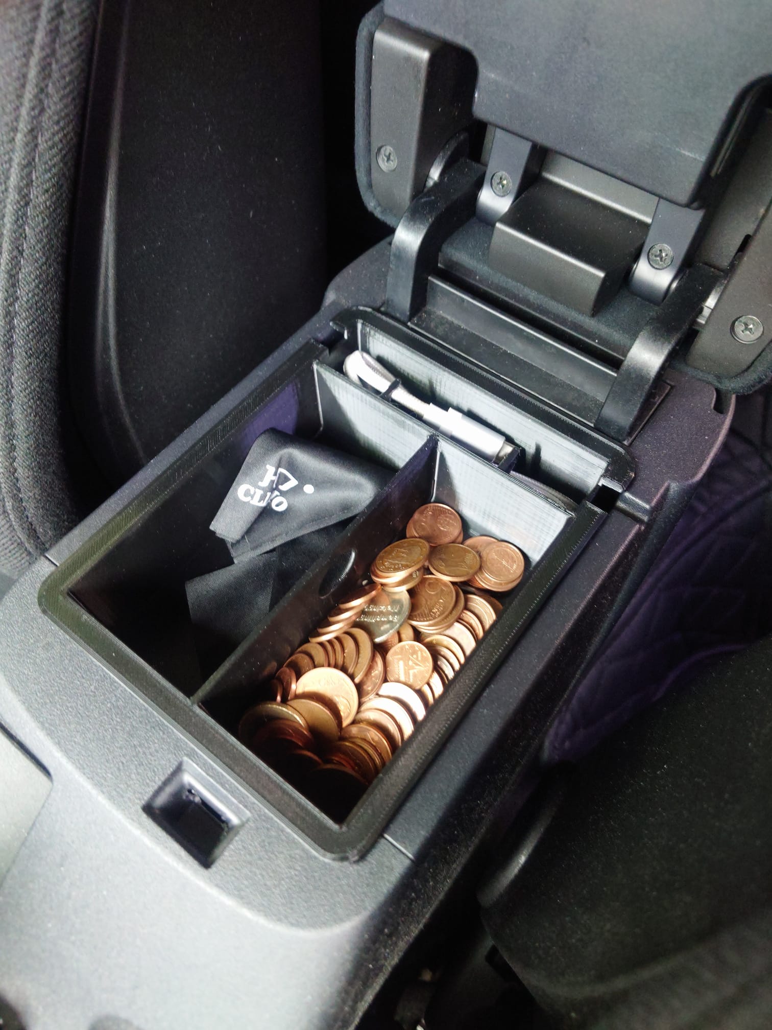 Mitsubishi Lancer X Armrest  Organizer