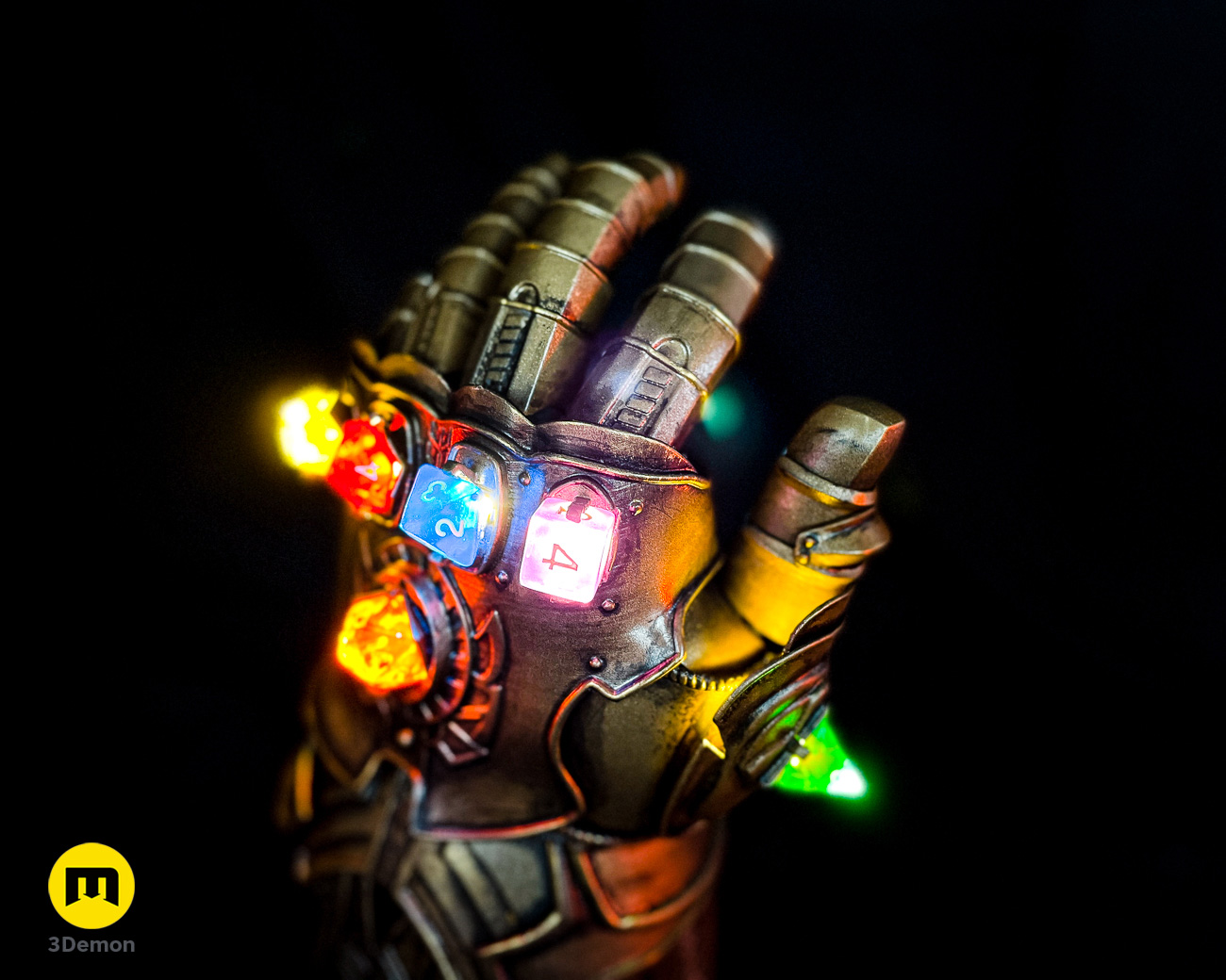 The Infinity Gauntlet – Wearable DnD Dice Holder — miniatura 7