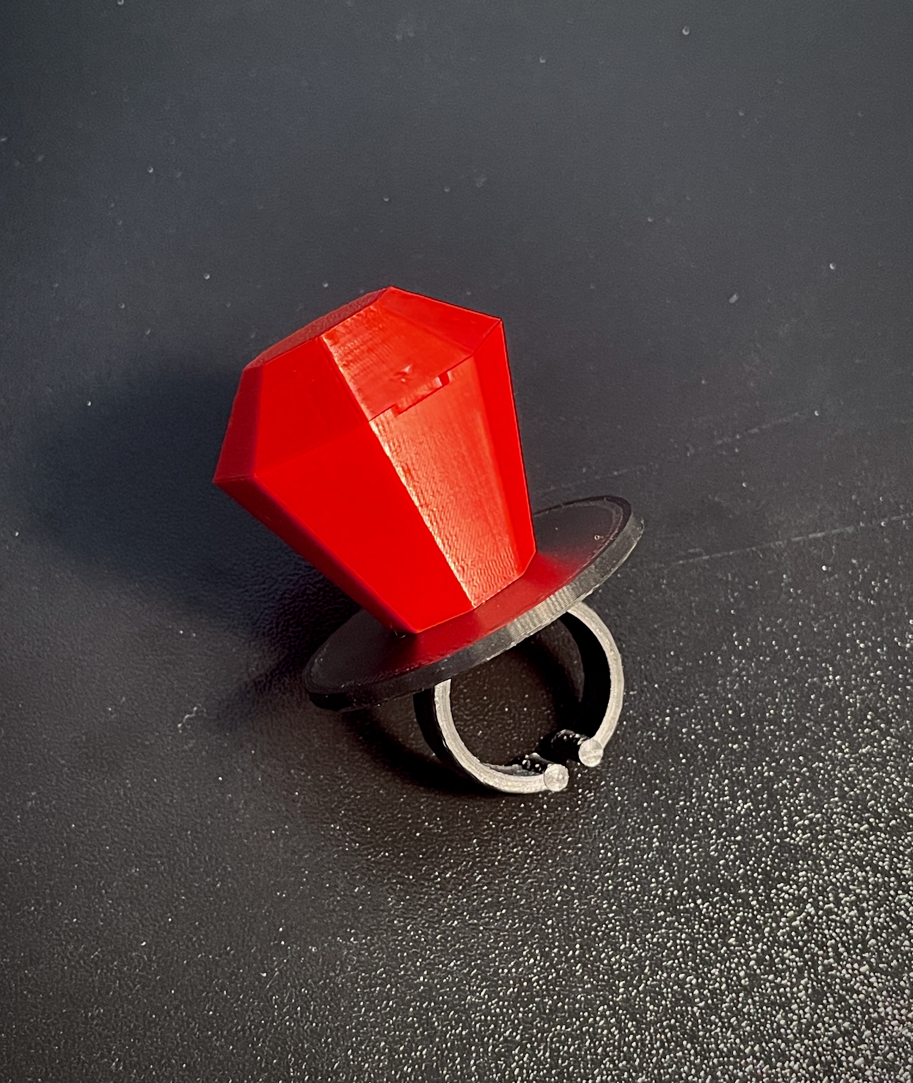 Ring-shaped ring box