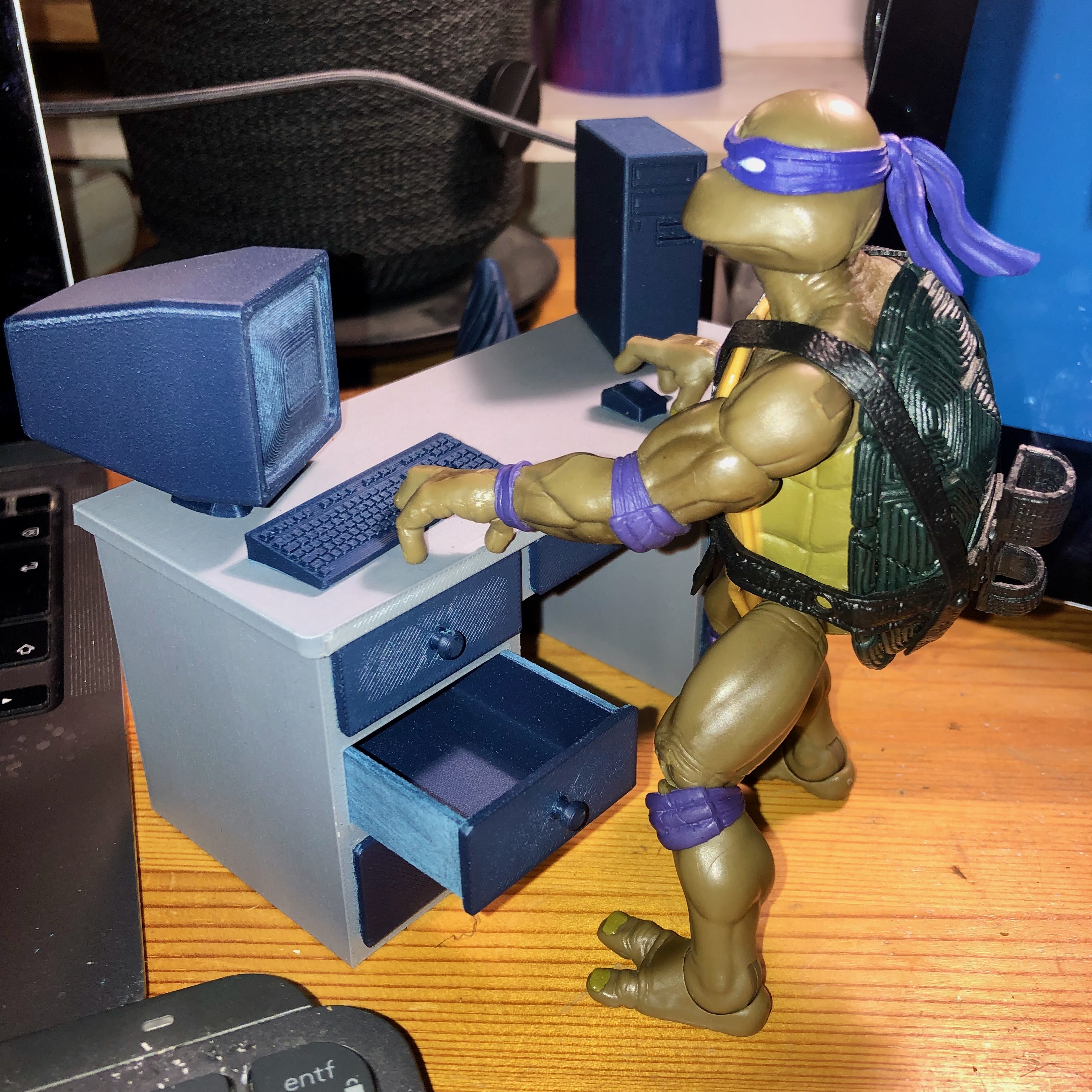 Miniatura 2 do modelo 3D Desktop set for Action Figures