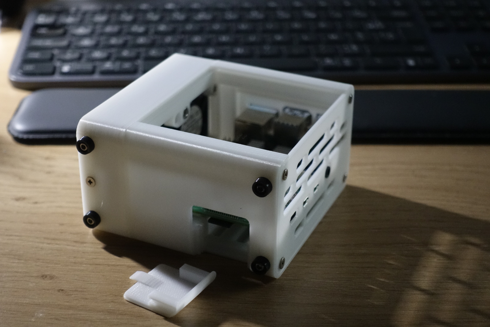 Fractal Baby North - Raspberry pi case (3, 4 & 5) + BIGTREETECH Pi 2 ...