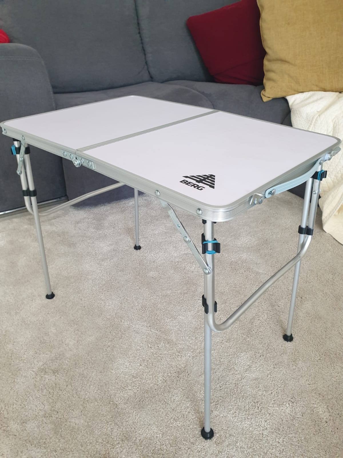 Miniatura 2 do modelo 3D Low Folding Camping Table Extension