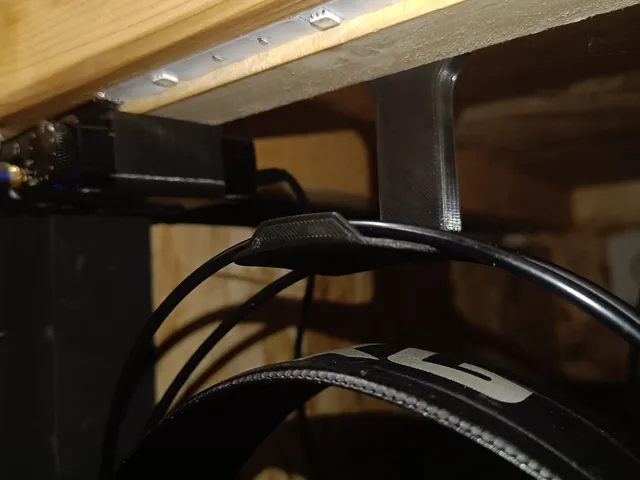 AKG K271 under-desk mount