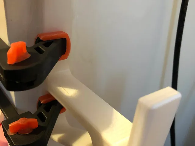 PSVR hook for hanging the headset
