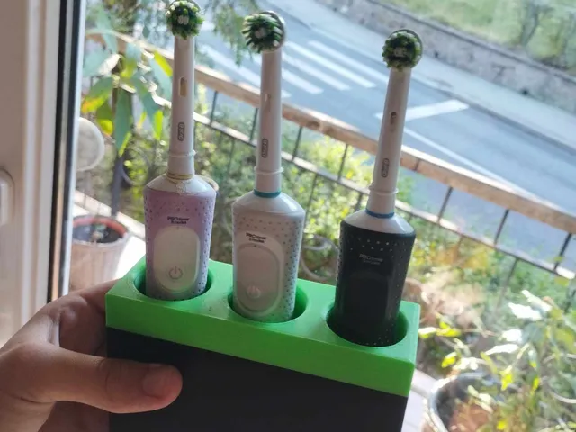 Electric toothbrush holder