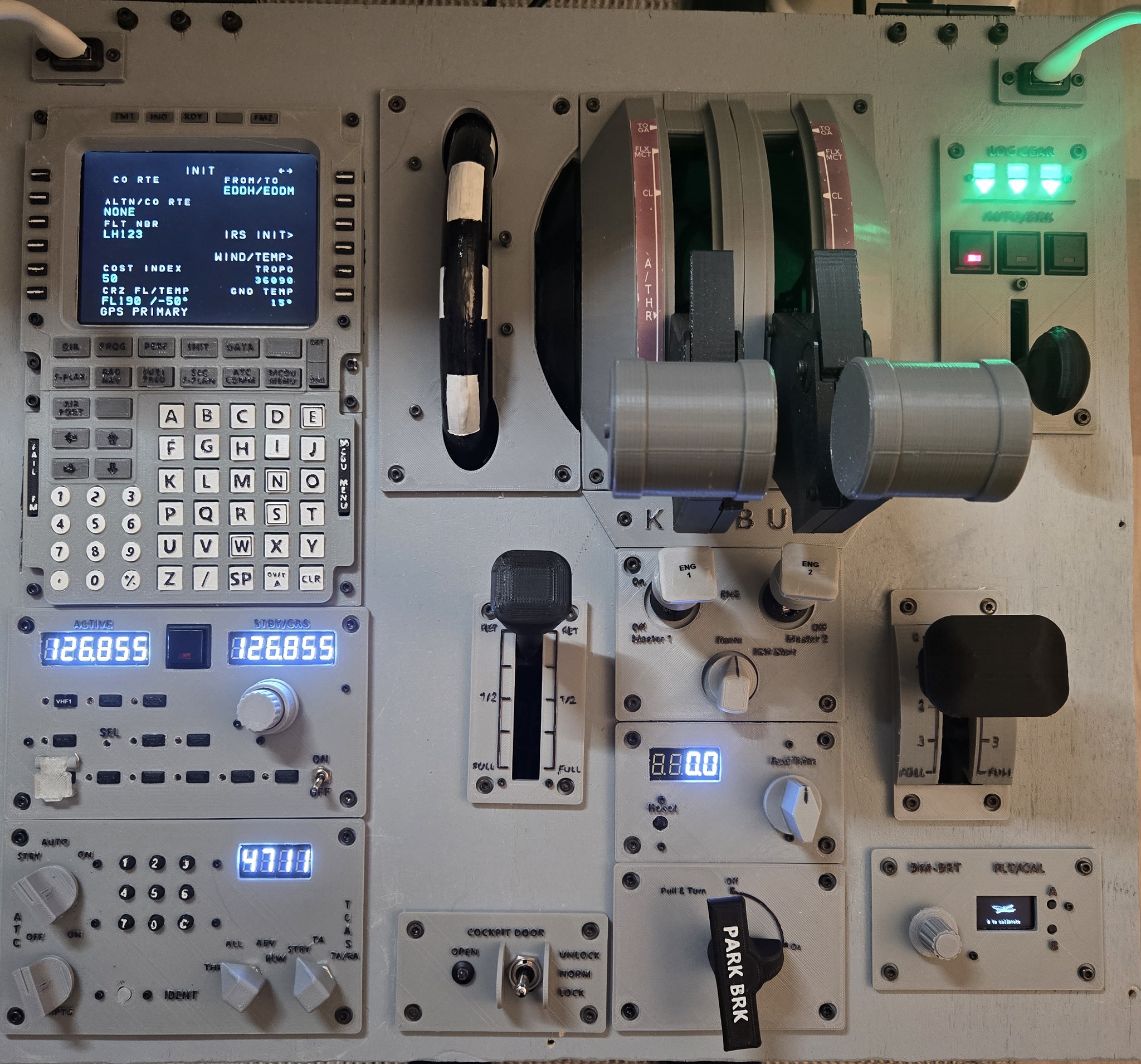 Main Pedestal and my "Flusi-Box" (Work in Progress)